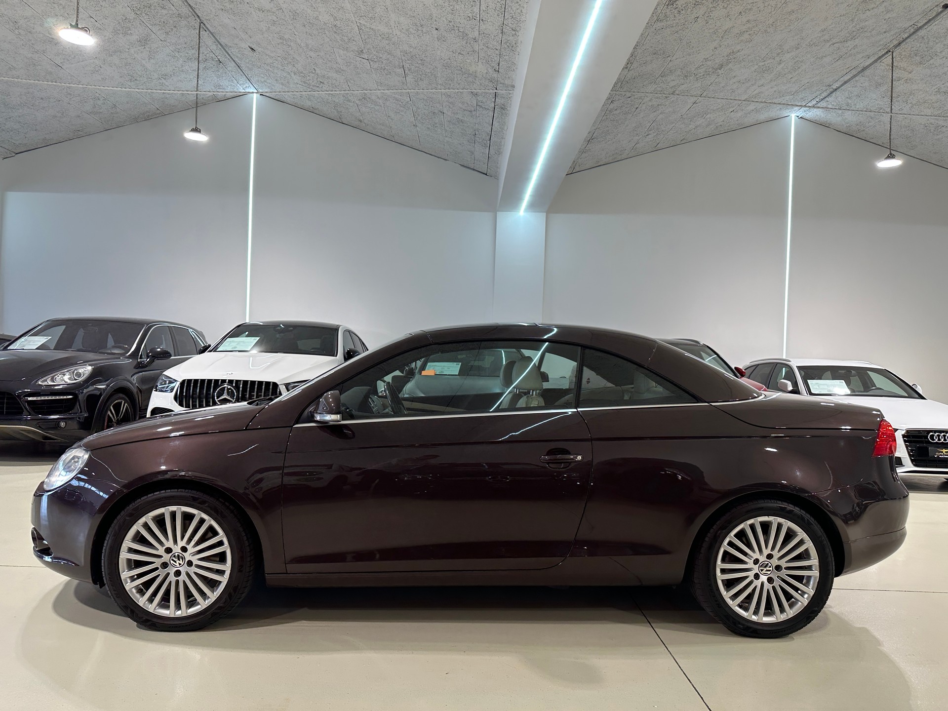 VW Eos 2.0 FSI Turbo Fashion DSG-image-5