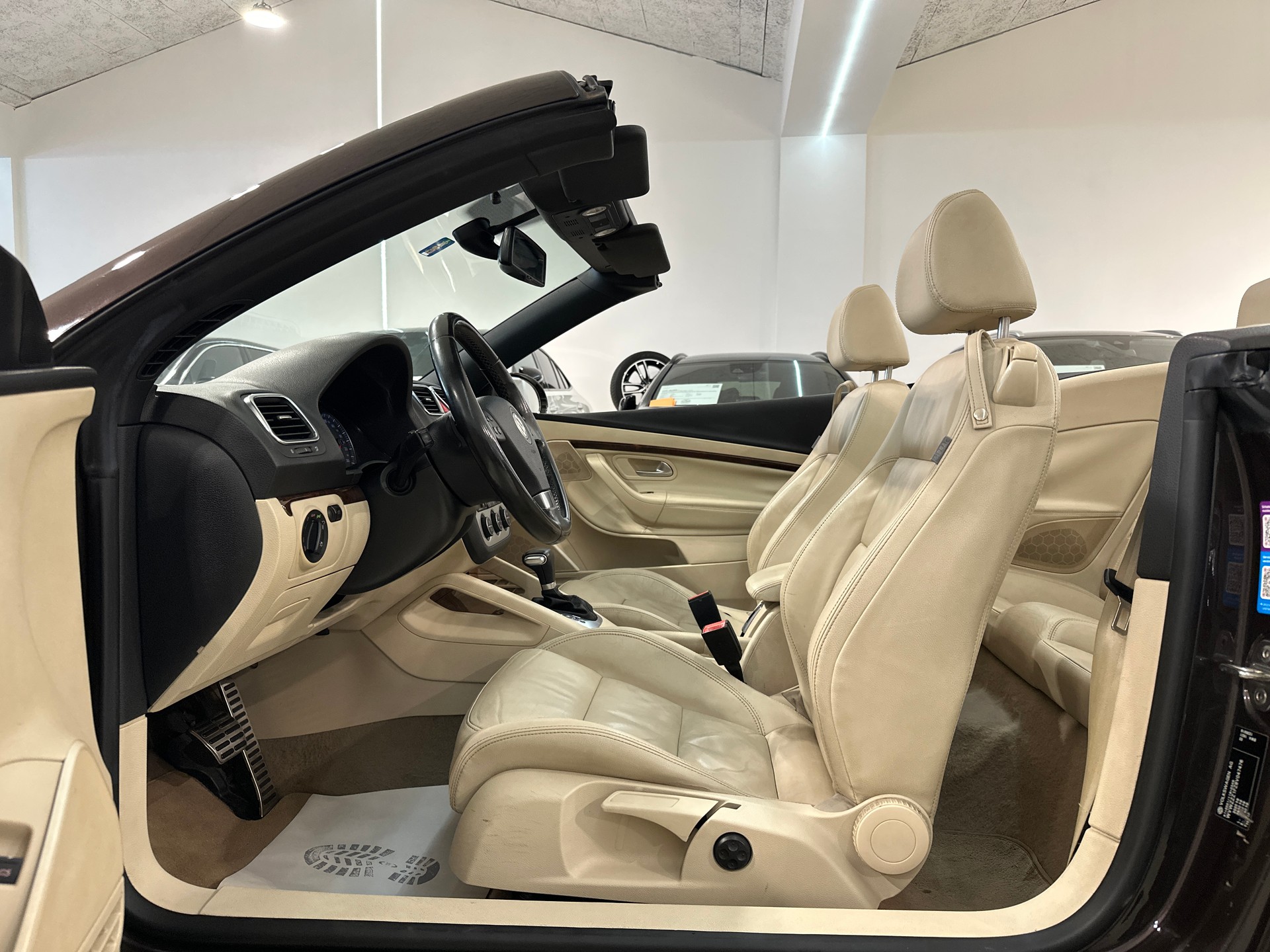 VW Eos 2.0 FSI Turbo Fashion DSG-image-13