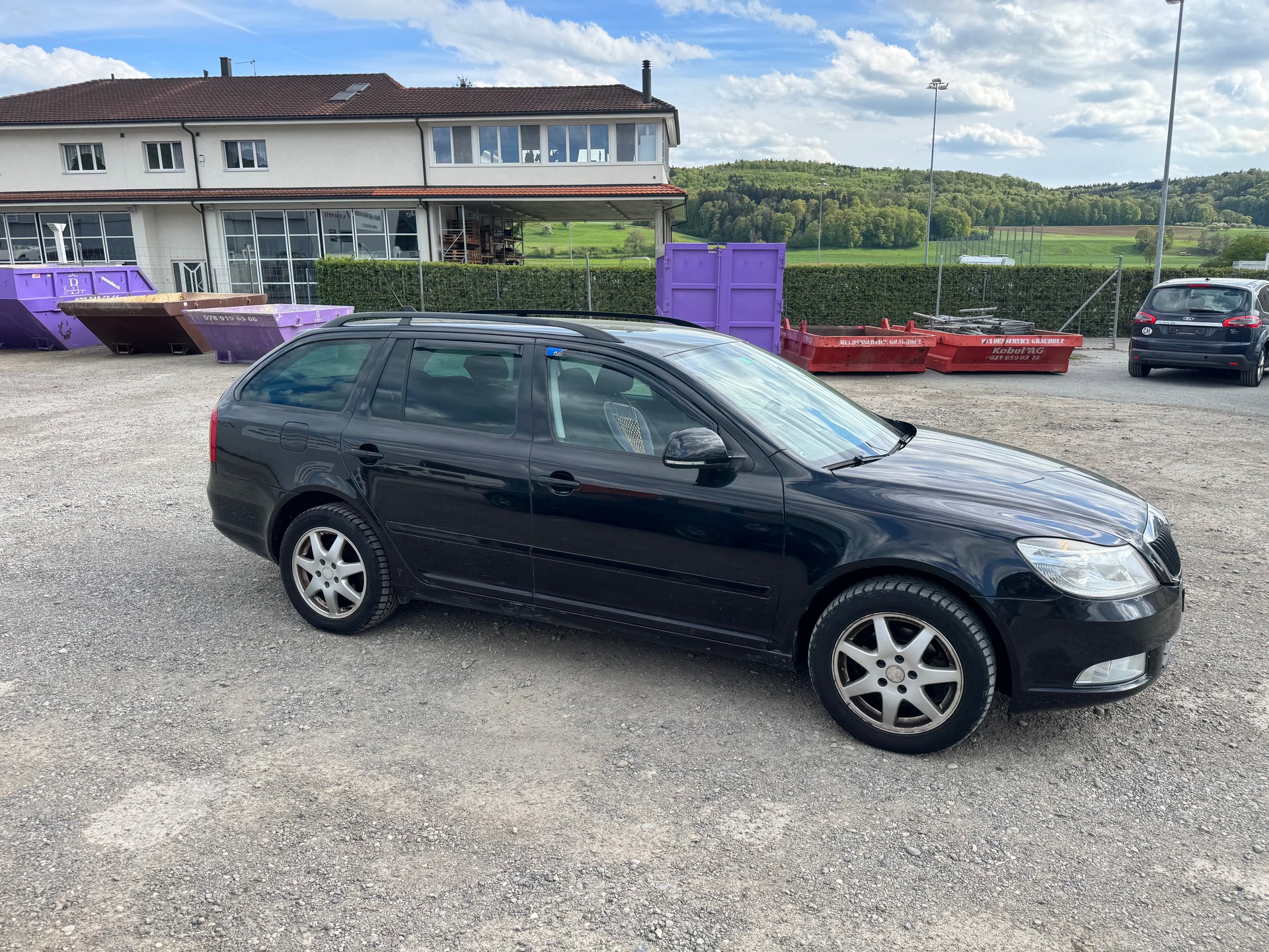 SKODA Octavia Combi 1.6 TDI Ambiente DSG-image-3