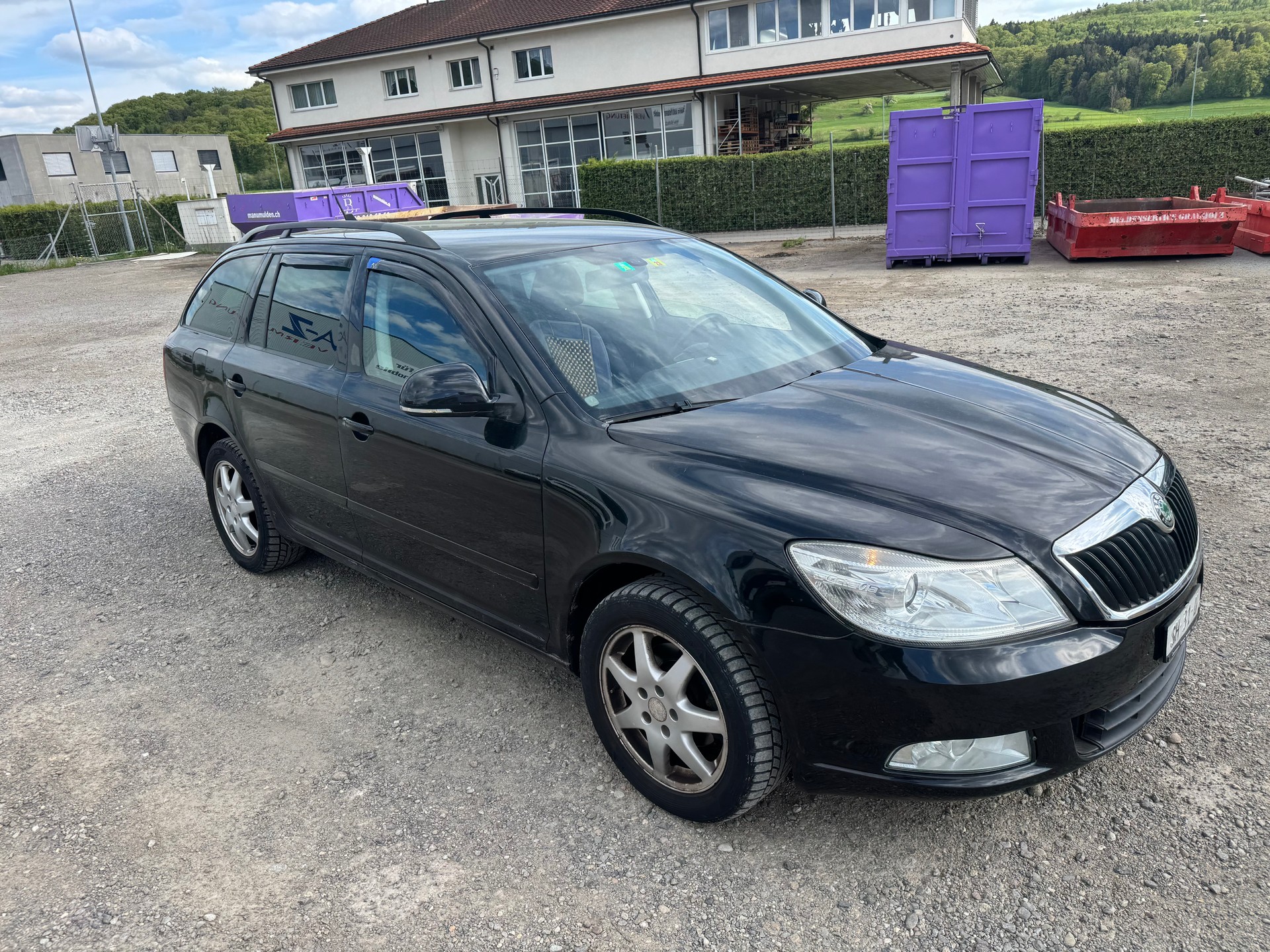 SKODA Octavia Combi 1.6 TDI Ambiente DSG-image-0