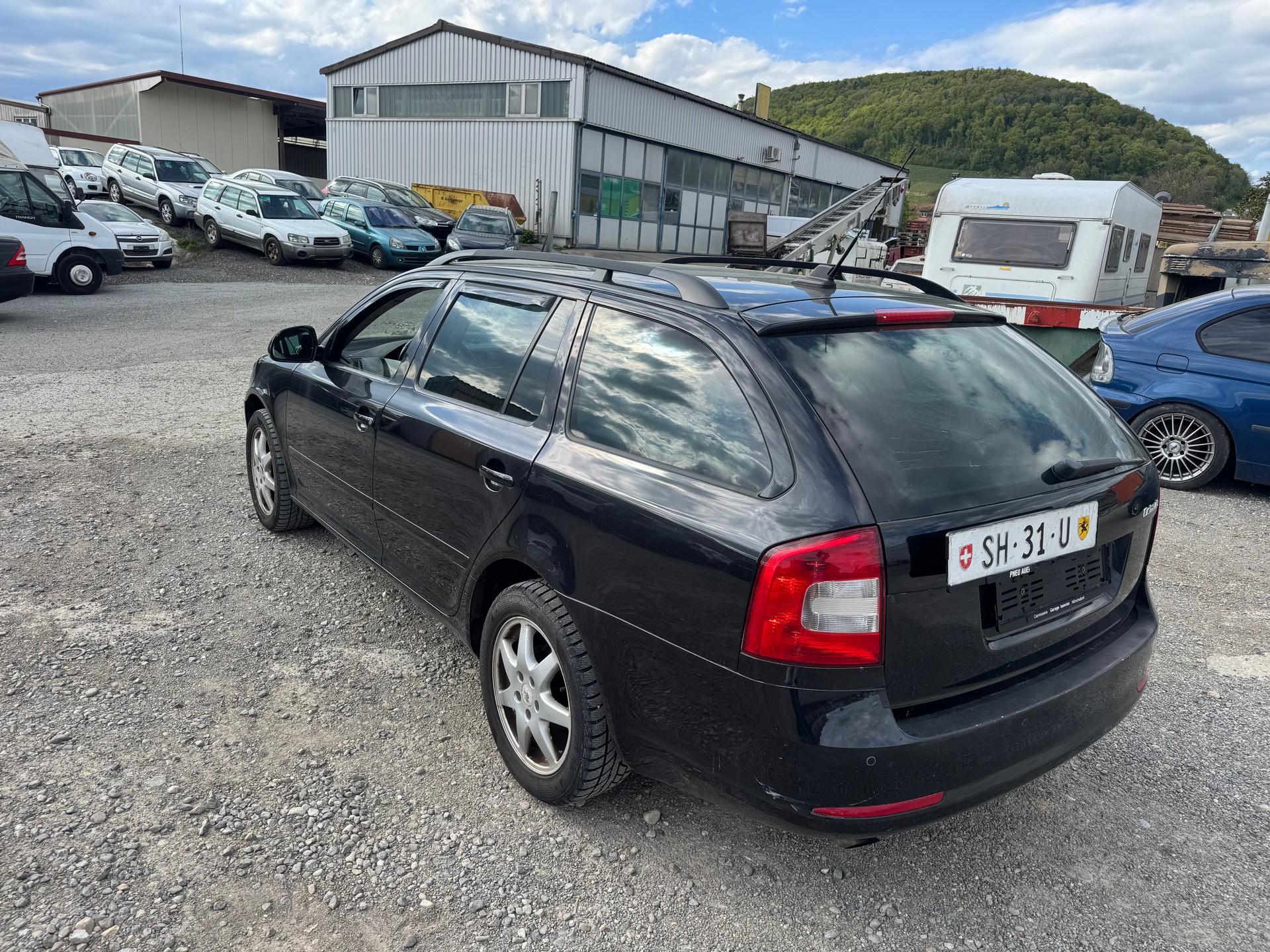 SKODA Octavia Combi 1.6 TDI Ambiente DSG-image-4