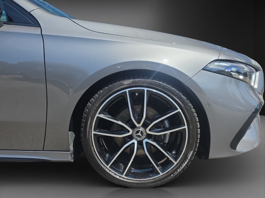 MERCEDES-BENZ A 180 d 8G-DCT-image-5