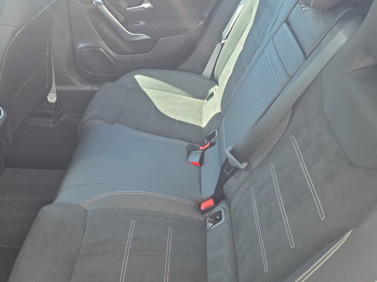 MERCEDES-BENZ A 180 d 8G-DCT-image-8
