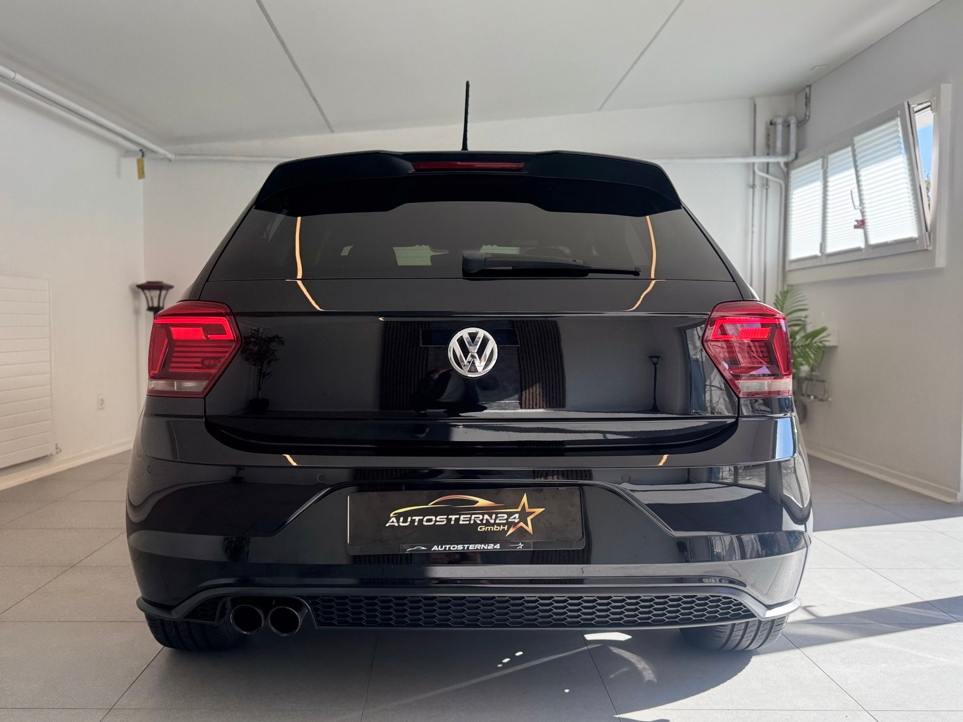VW Polo 2.0 TSI GTI DSG*CH-Fahrzeug*-image-3
