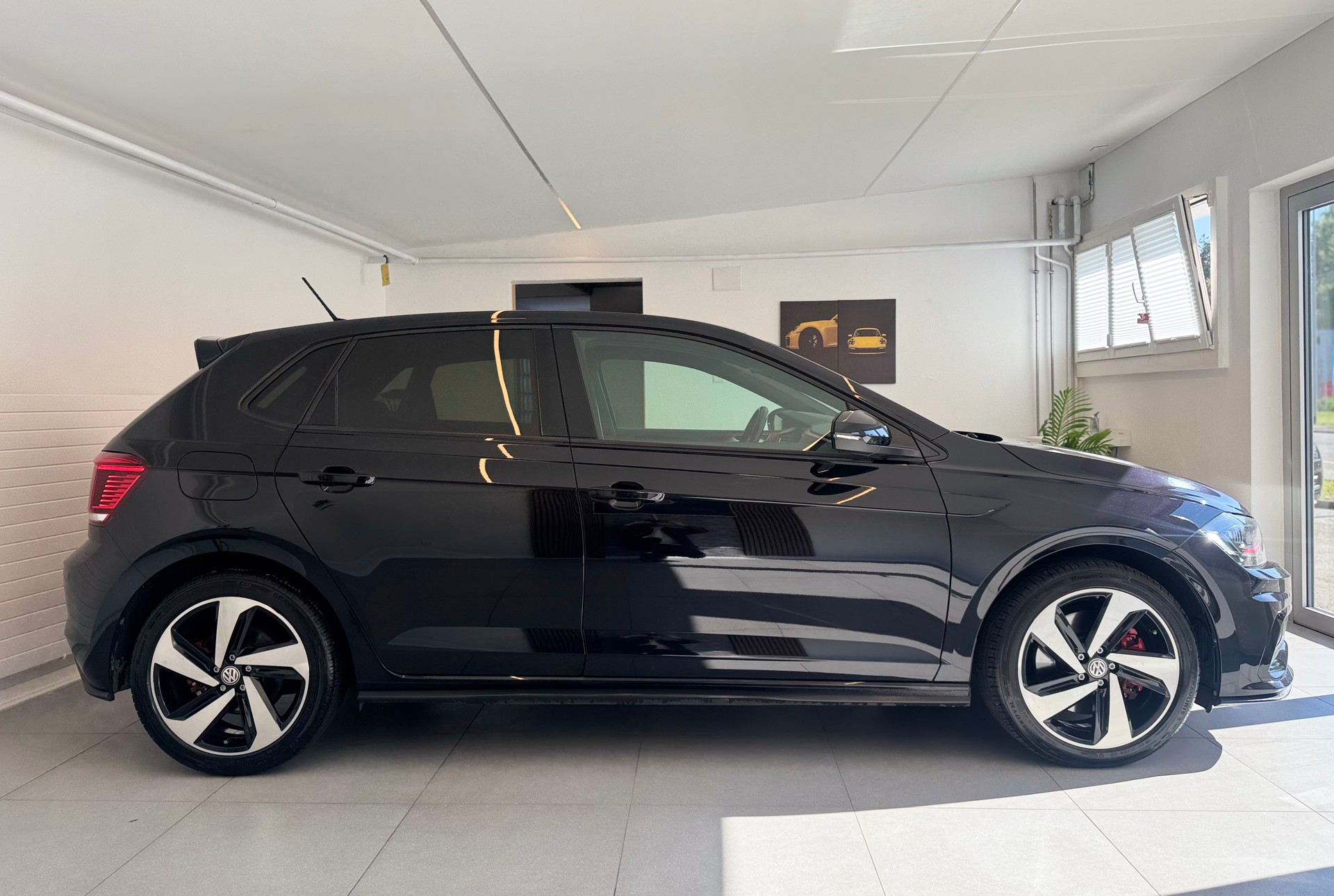 VW Polo 2.0 TSI GTI DSG*CH-Fahrzeug*-image-6