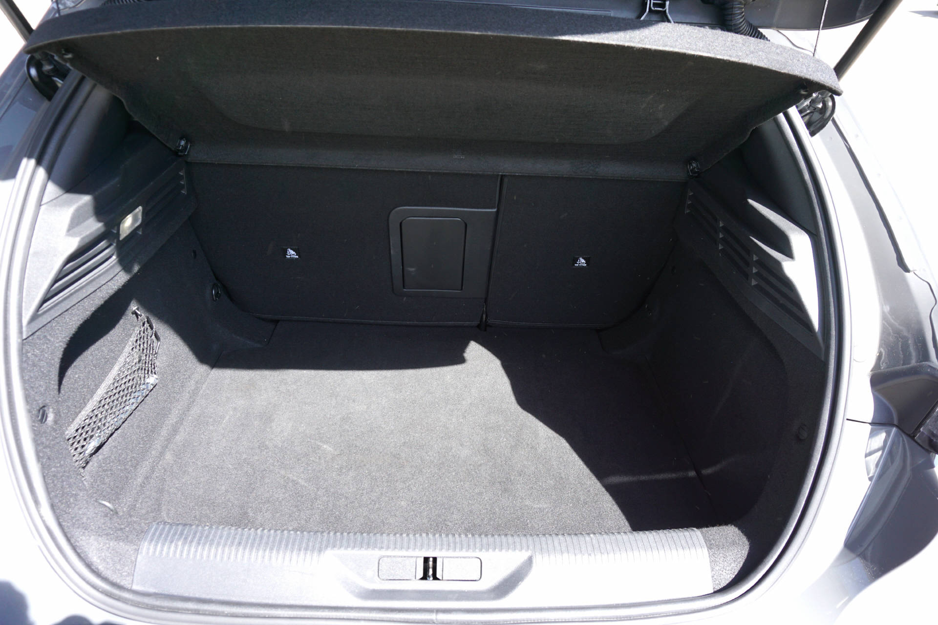 PEUGEOT 308 1.2 Hybrid GT-image-9