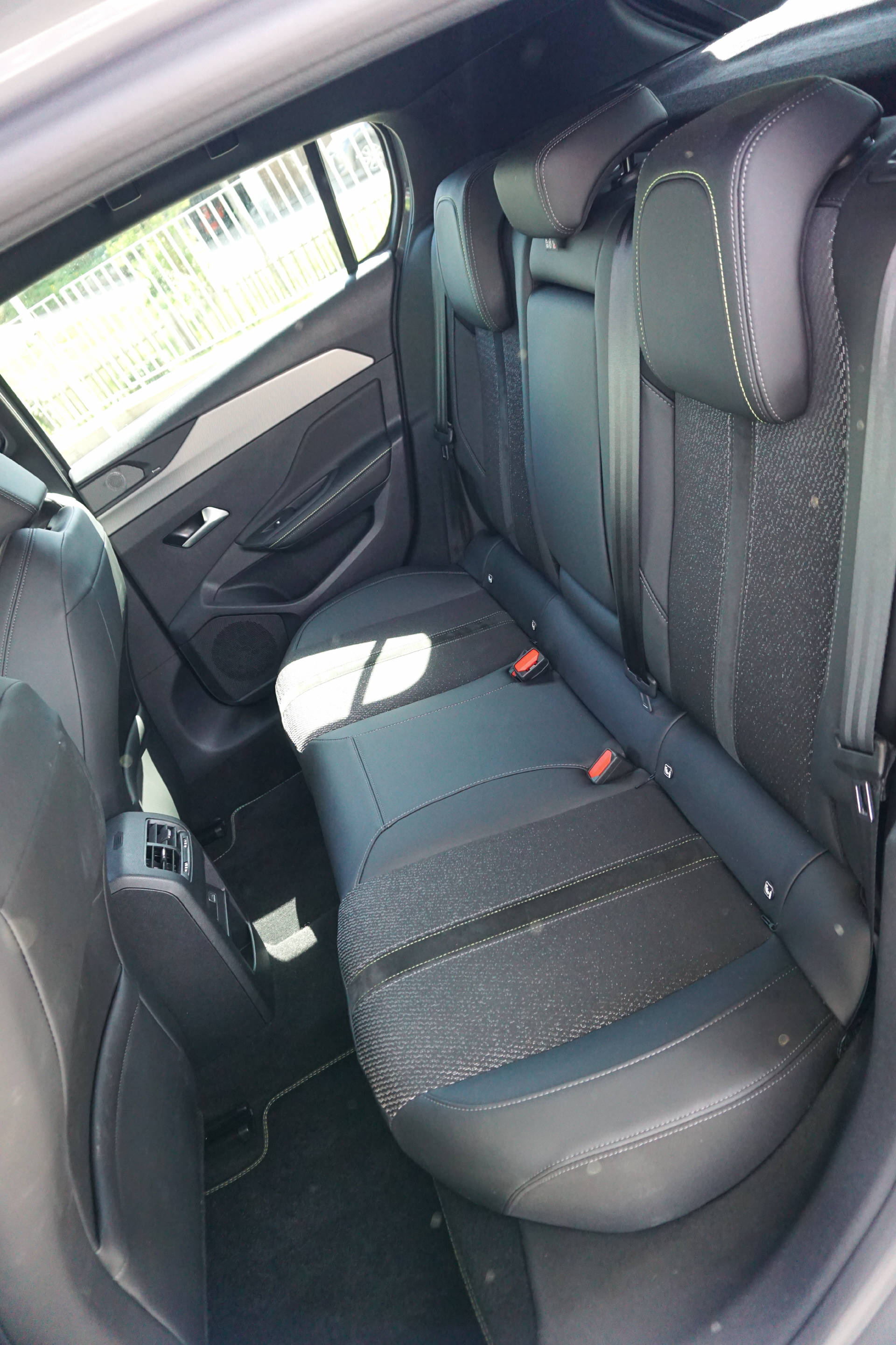 PEUGEOT 308 1.2 Hybrid GT-image-7