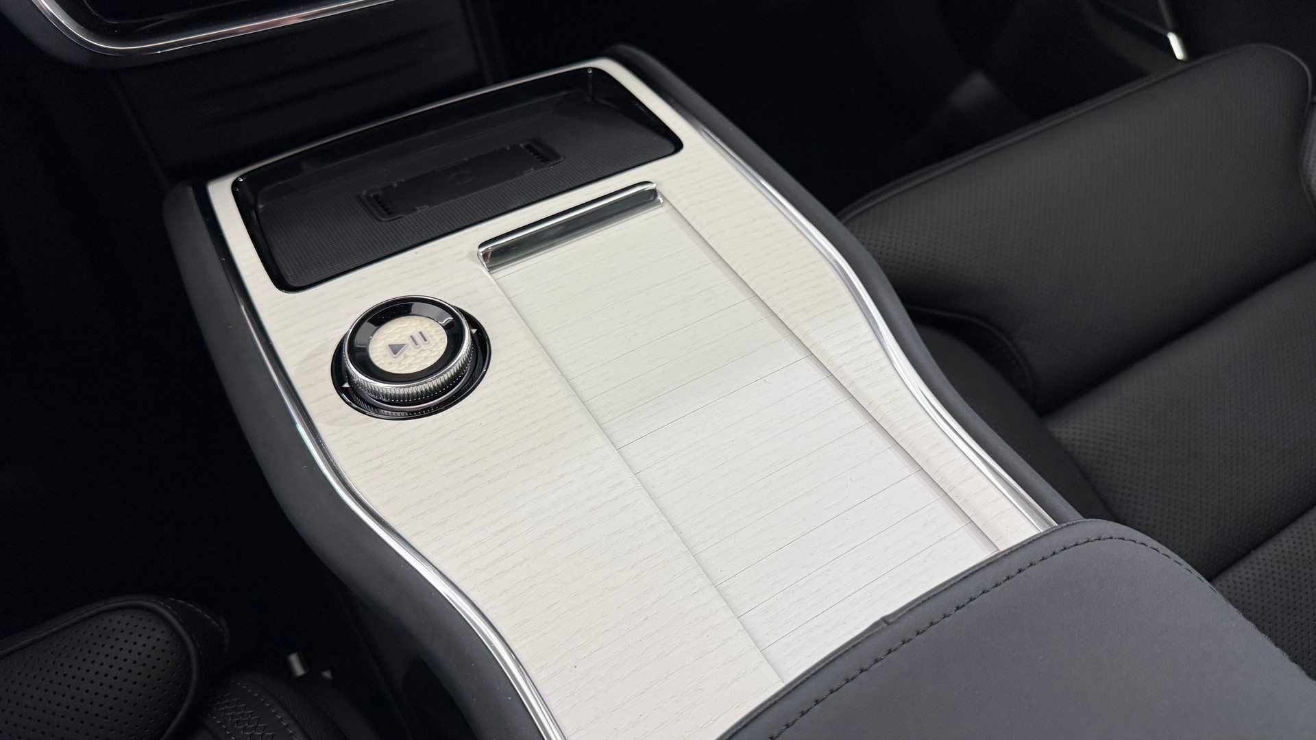 VOLVO EX 90 Twin Ultra AWD-image-13