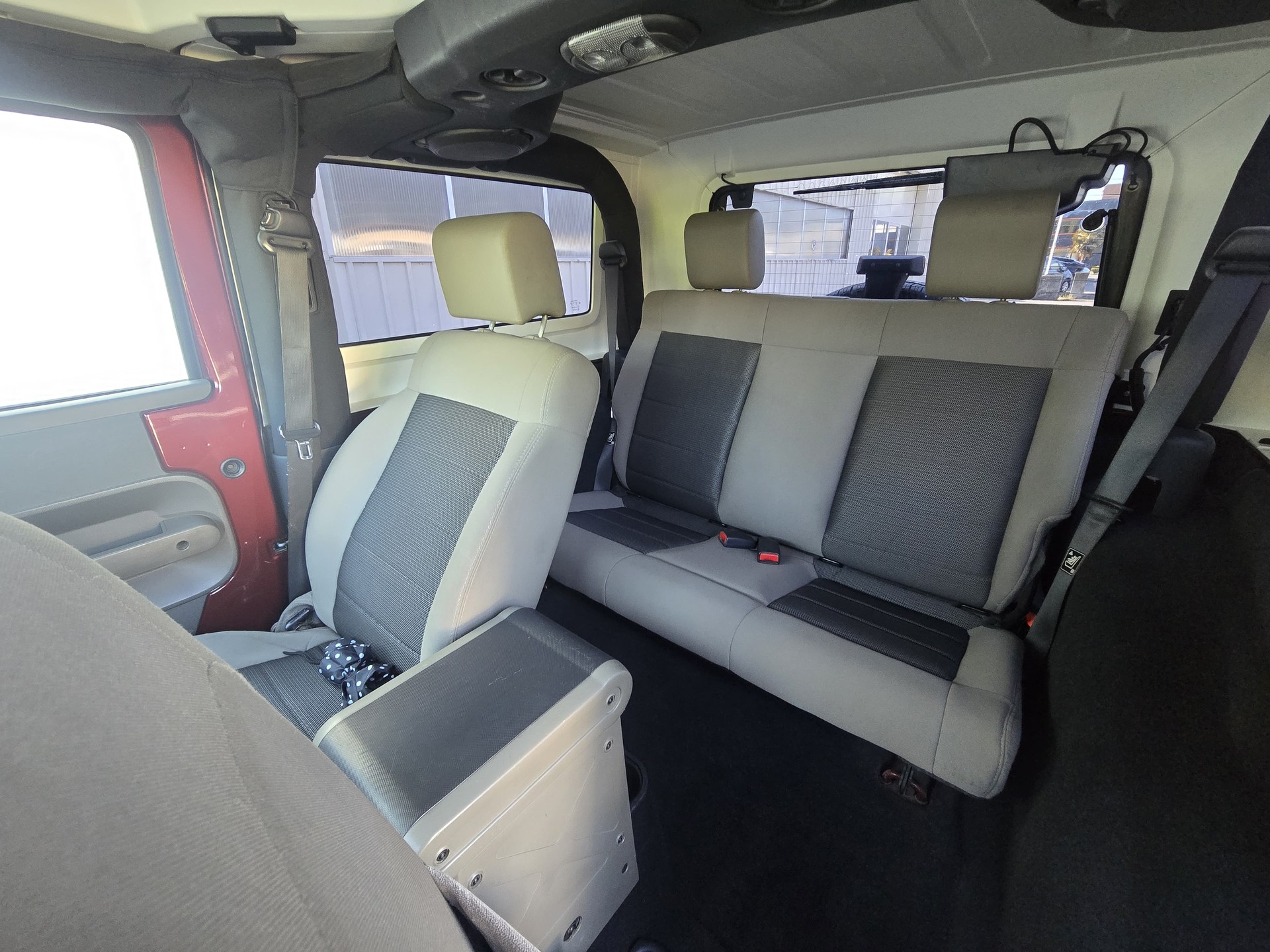 JEEP Wrangler 2.8 CRD Sport Automatic-image-7