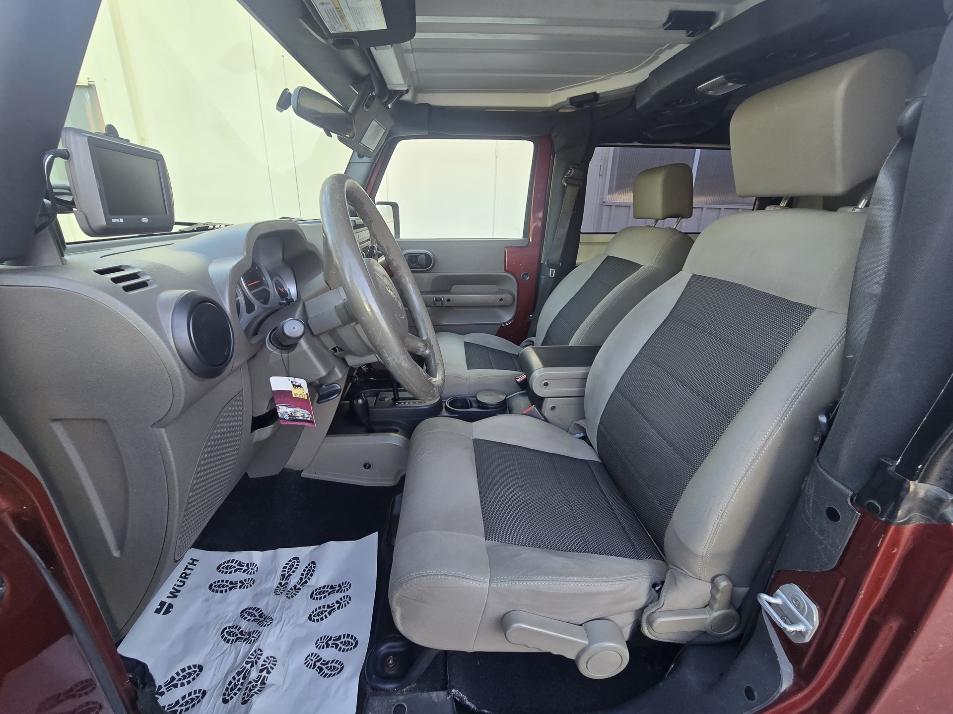 JEEP Wrangler 2.8 CRD Sport Automatic-image-8