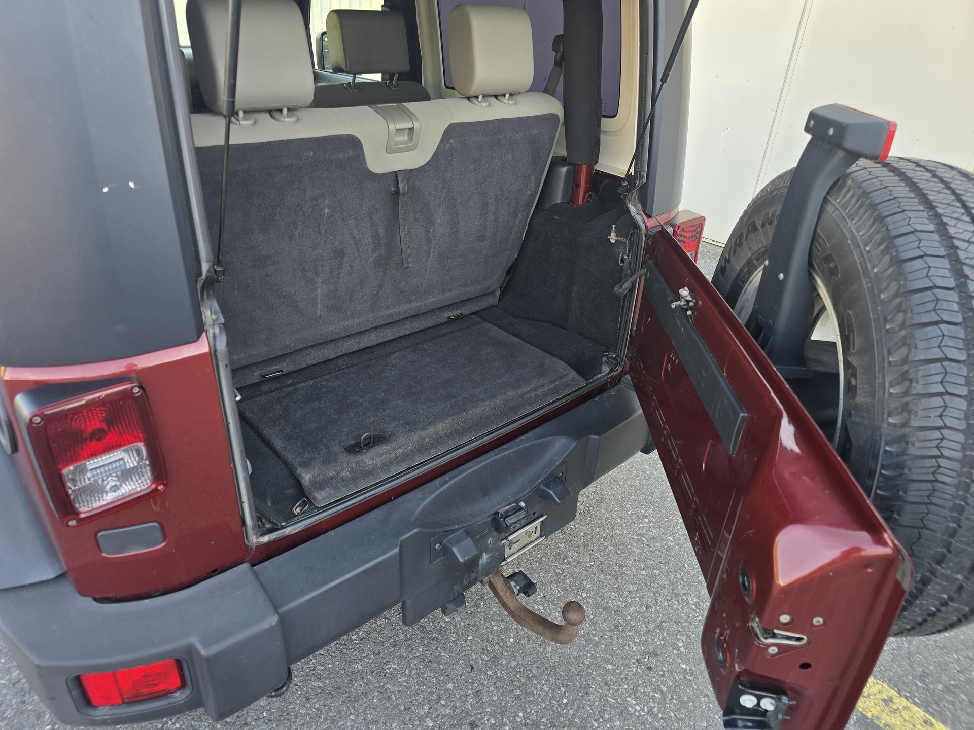 JEEP Wrangler 2.8 CRD Sport Automatic-image-6