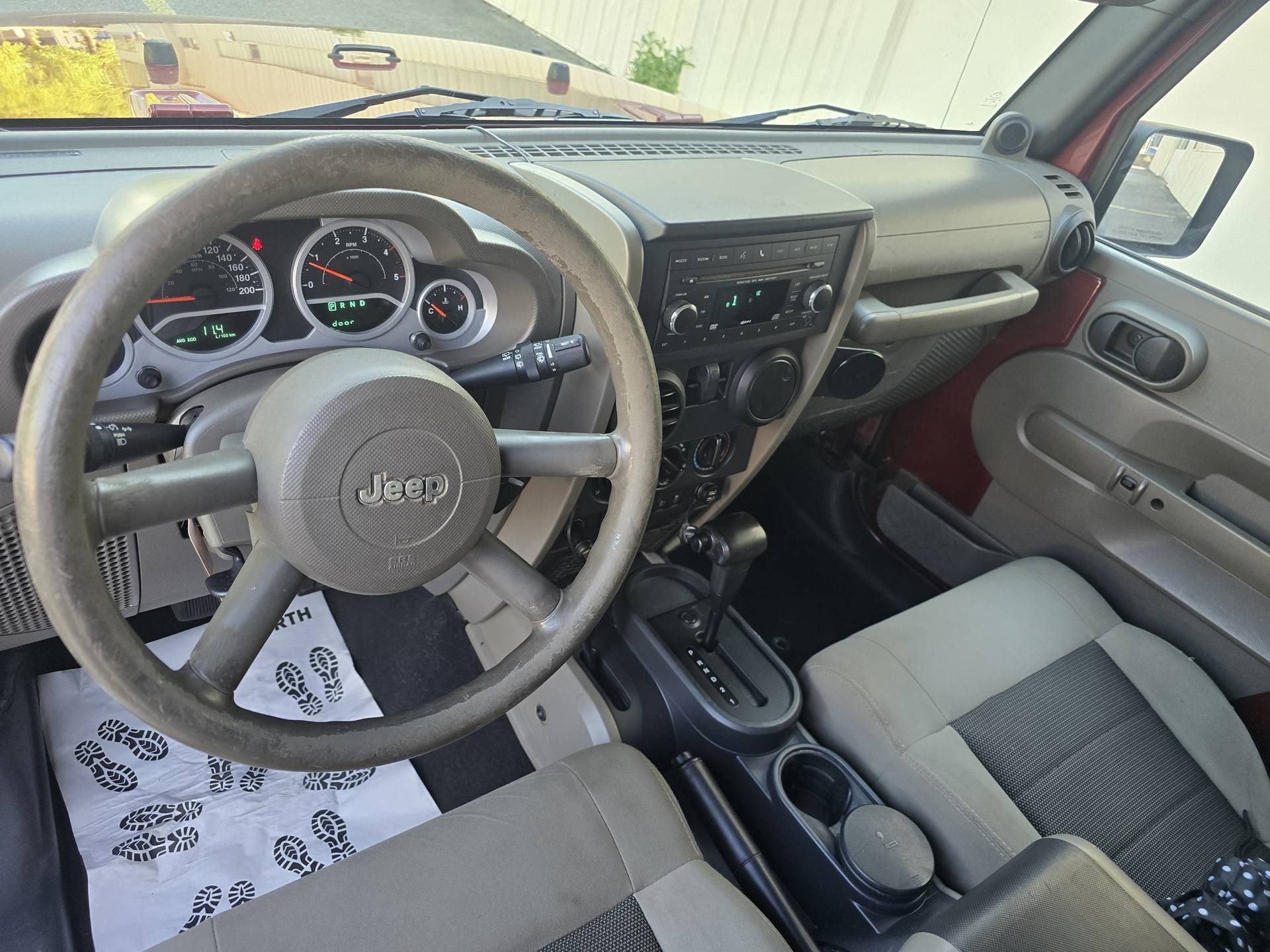JEEP Wrangler 2.8 CRD Sport Automatic-image-9