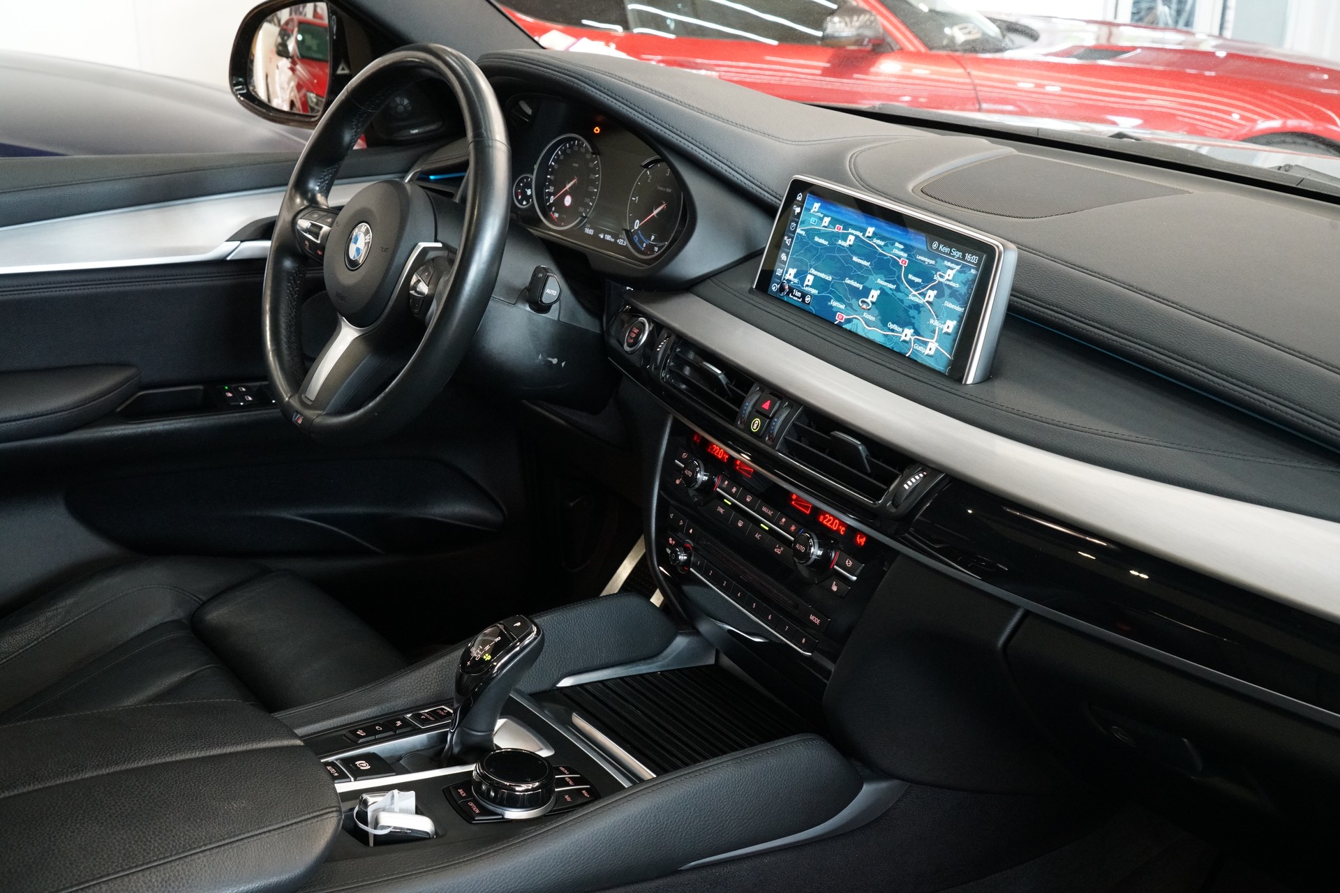 BMW X6 xDrive 40d Steptronic M-Sportpaket-image-19