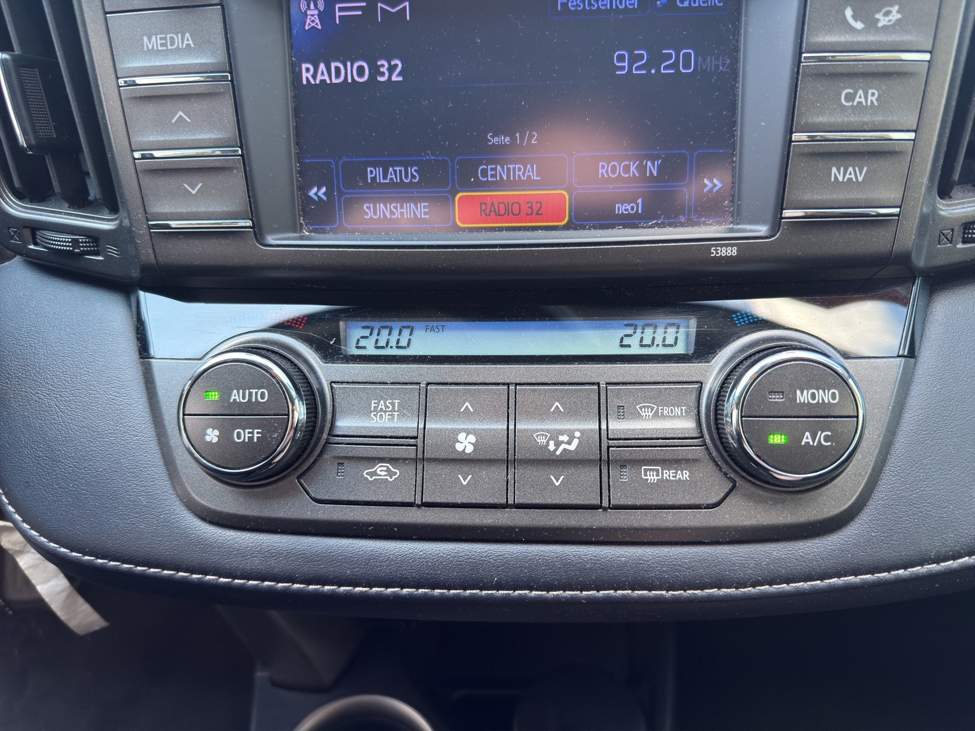 TOYOTA RAV-4 2.0 16V Sol-image-20