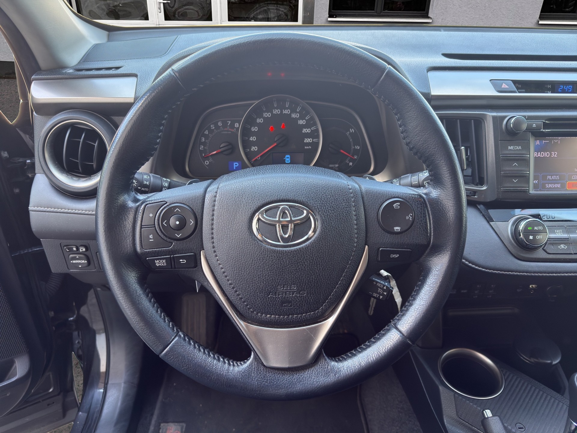 TOYOTA RAV-4 2.0 16V Sol-image-10