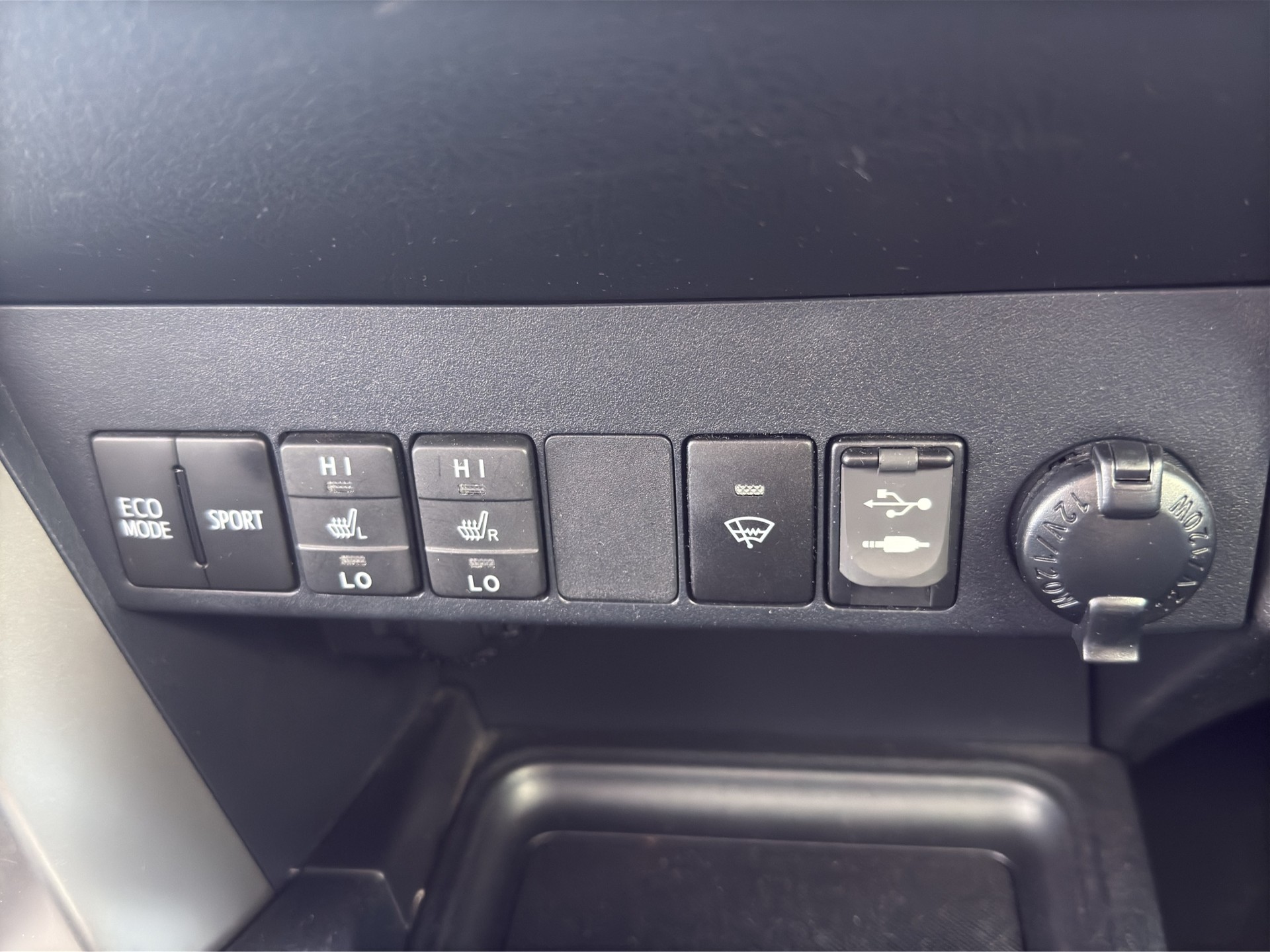 TOYOTA RAV-4 2.0 16V Sol-image-21