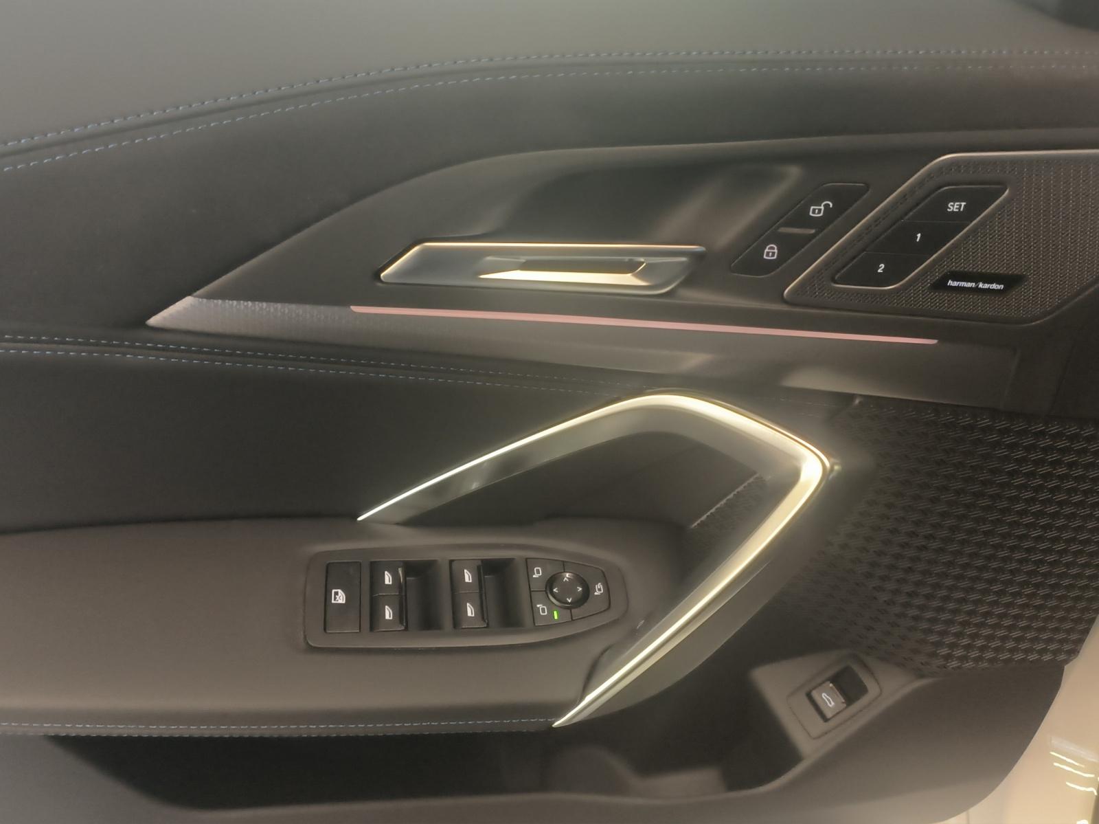 BMW X1 20d xDrive paddles-image-10