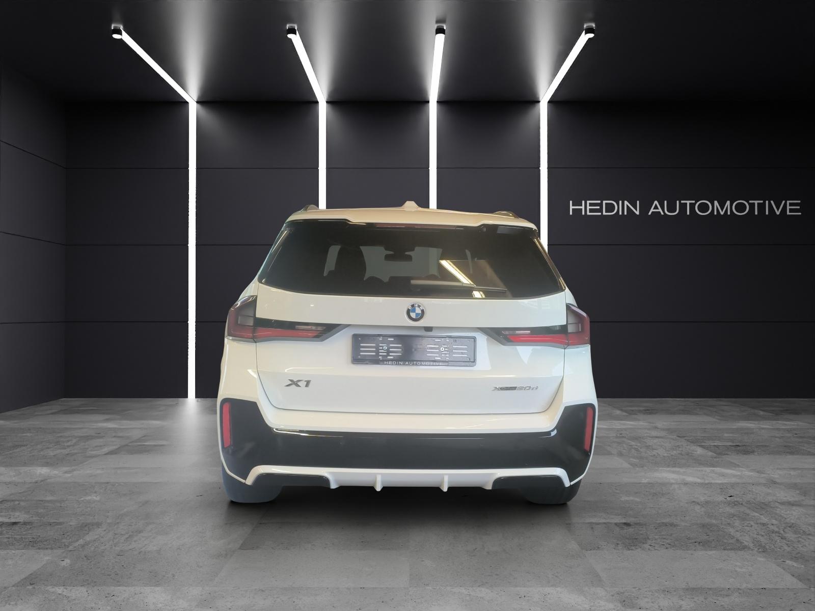 BMW X1 20d xDrive paddles-image-3