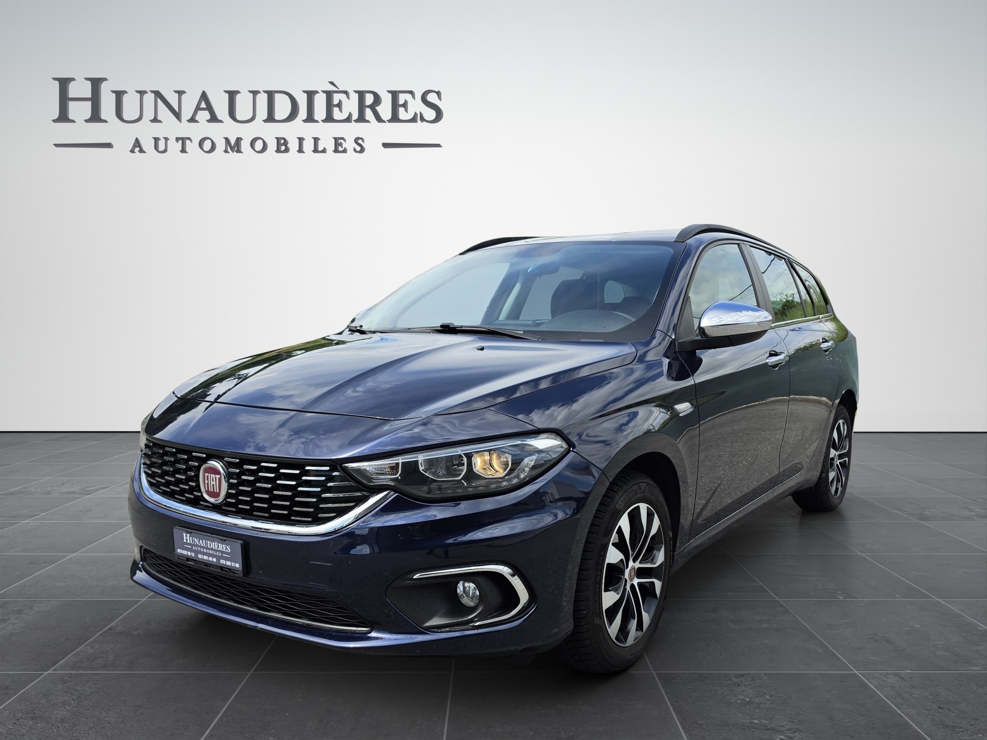 FIAT Tipo 1.6MJ Station Wagon Mirror DCT