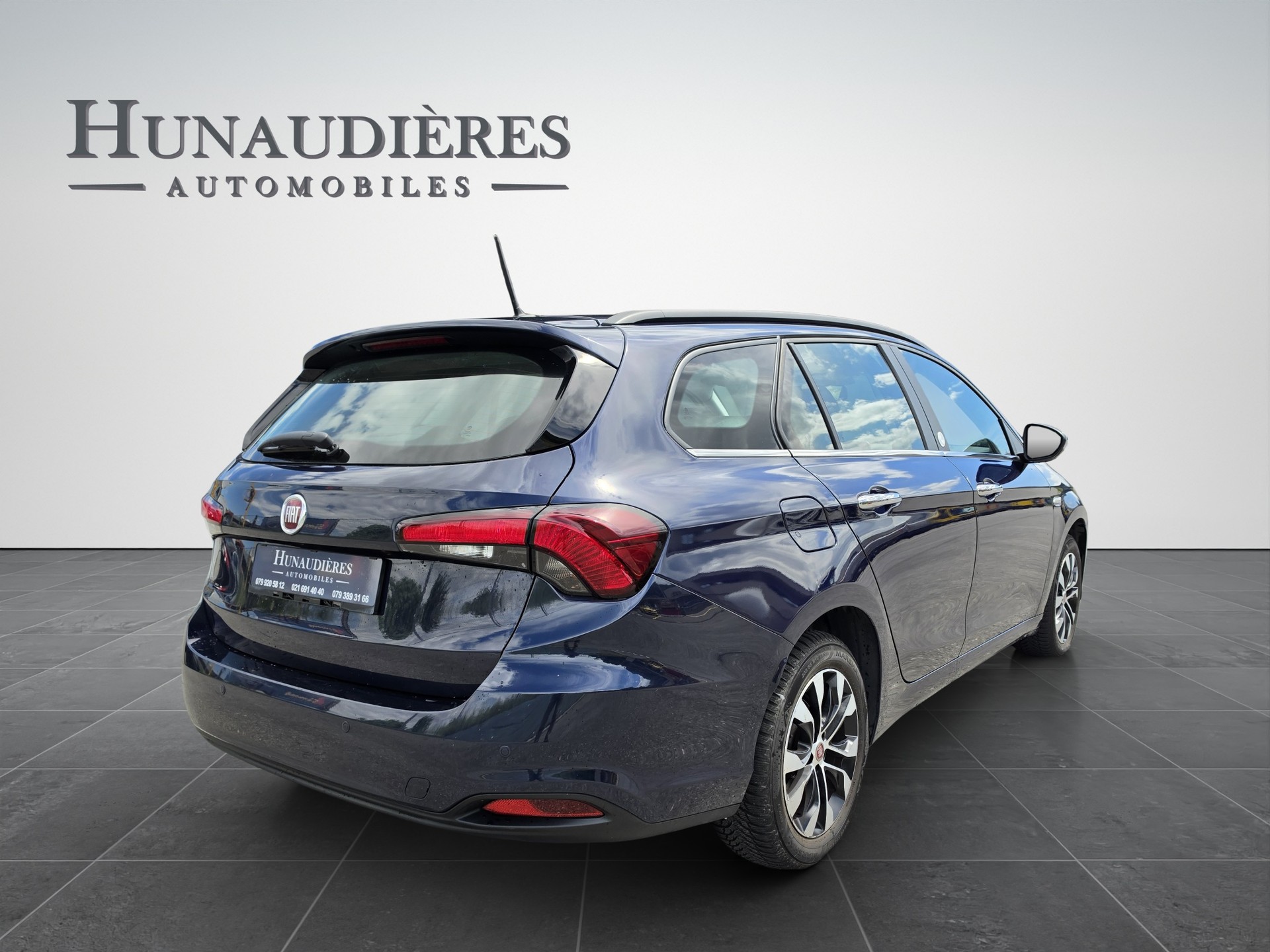FIAT Tipo 1.6MJ Station Wagon Mirror DCT-image-1