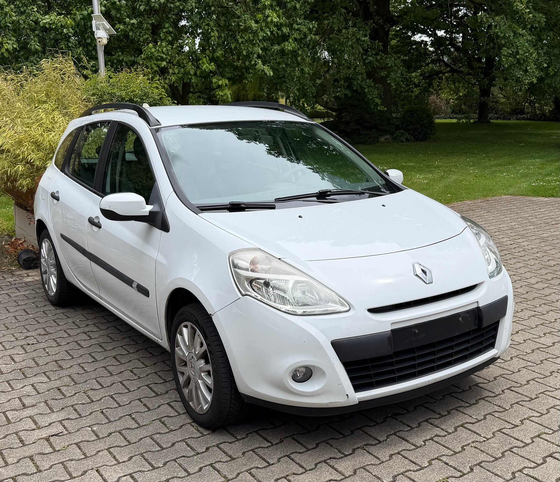 RENAULT Clio Grandtour 1.2 16V Expression-image-0