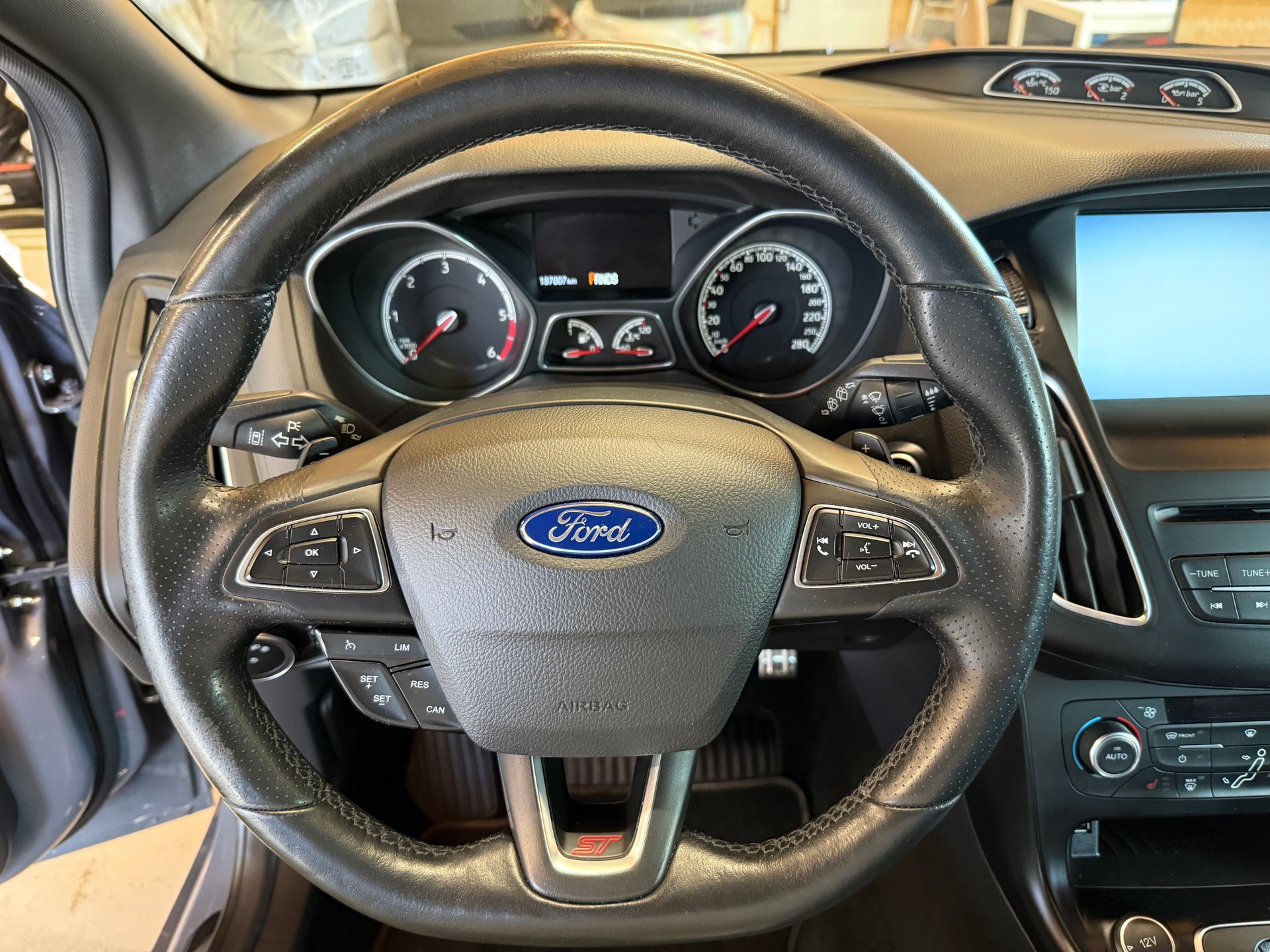 FORD Focus 2.0 TDCi ST3 Powershift-image-9