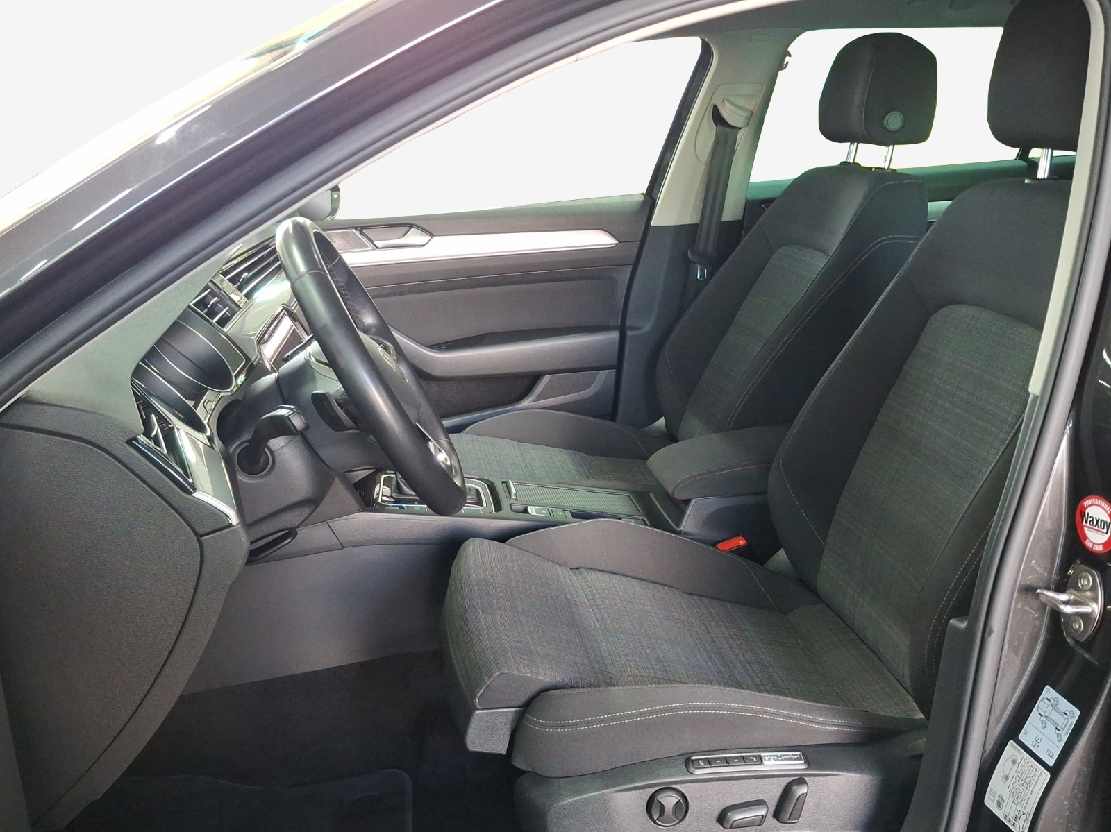 VW Passat 2.0 TDI BMT Business 4Motion DSG-image-7