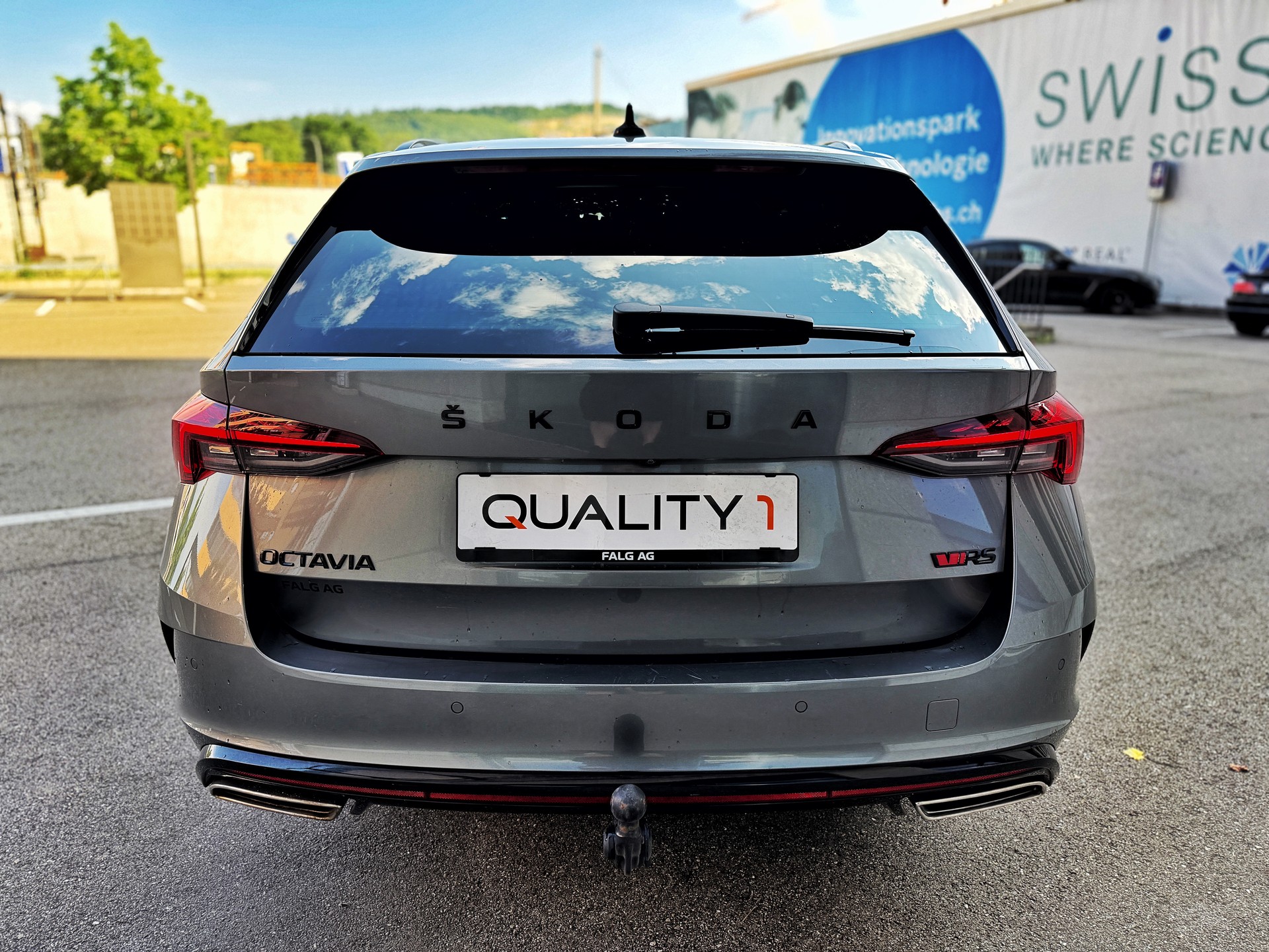 SKODA Octavia Combi 2.0 TDI DSG RS 4x4-image-3