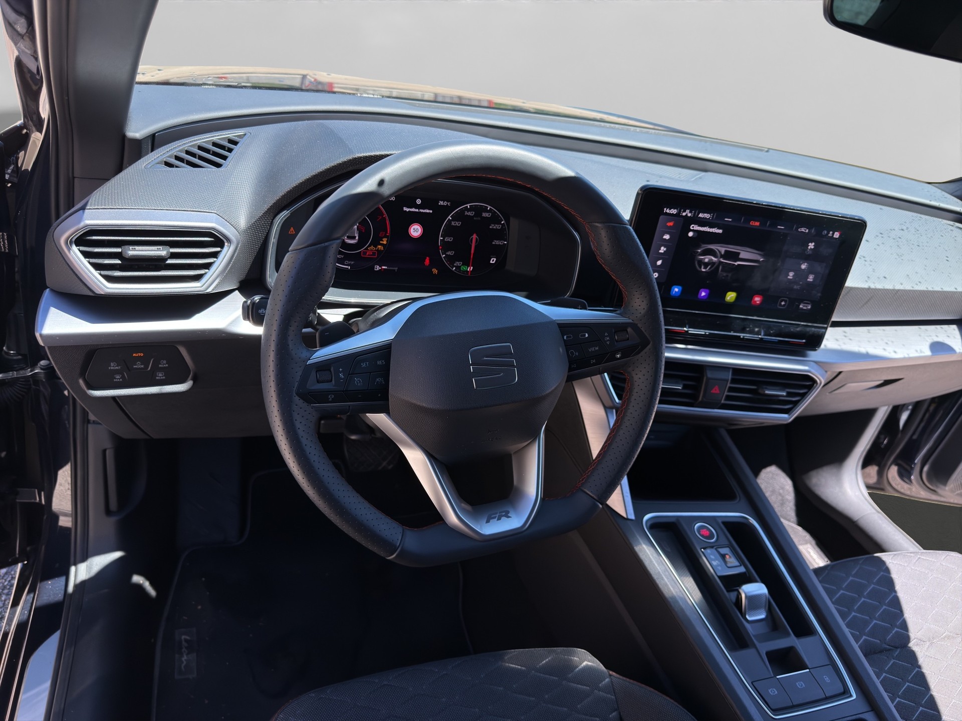 SEAT Leon 1.5 eTSI mHEV DSG Music Edition-image-13