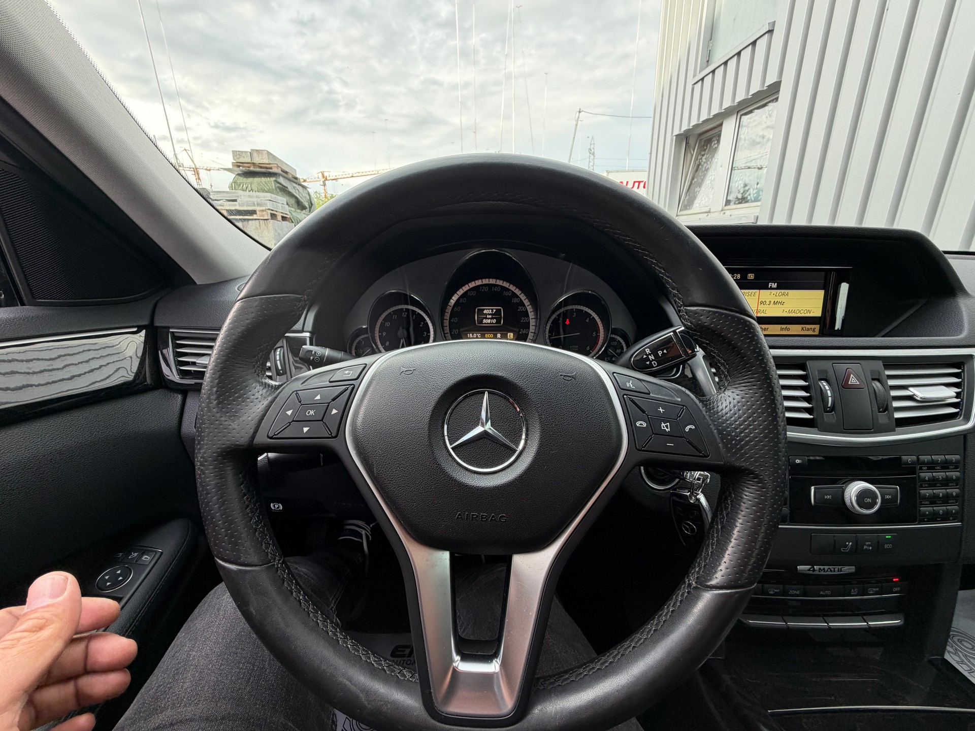 MERCEDES-BENZ E 250 CDI BlueEfficiency Elégance 4Matic 7G-Tronic-image-11