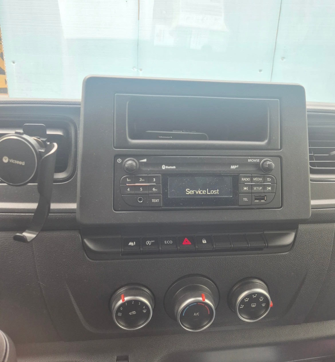 RENAULT 2.3 dCi 145 TwinTurbo-image-3