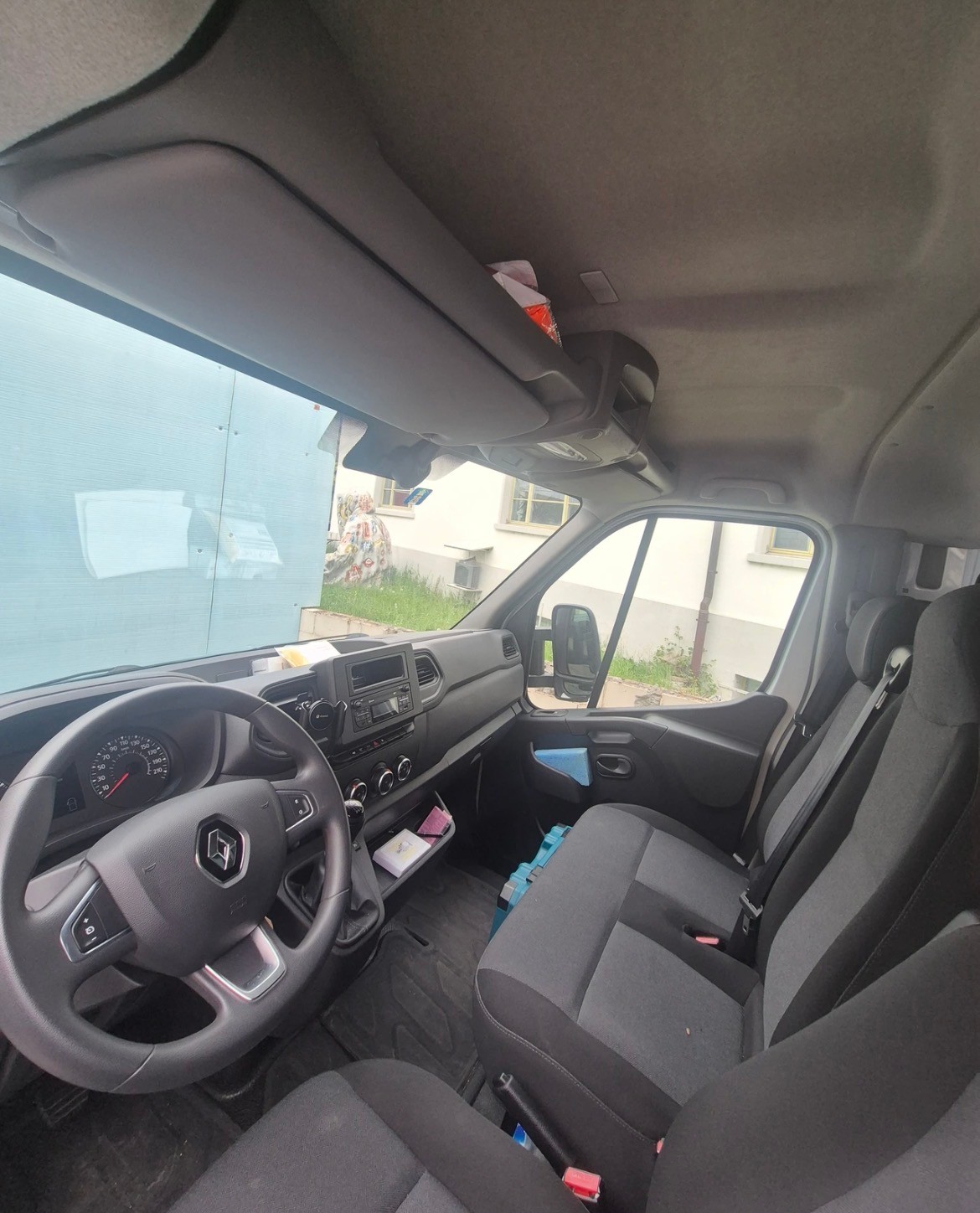 RENAULT 2.3 dCi 145 TwinTurbo-image-4