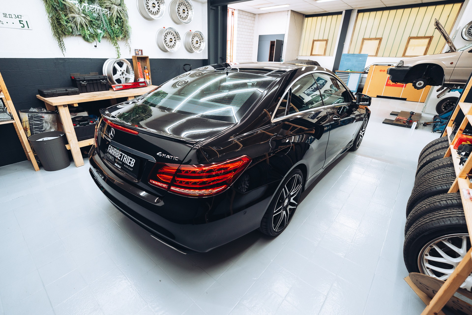 MERCEDES-BENZ E 350 4Matic 7G-Tronic-image-6