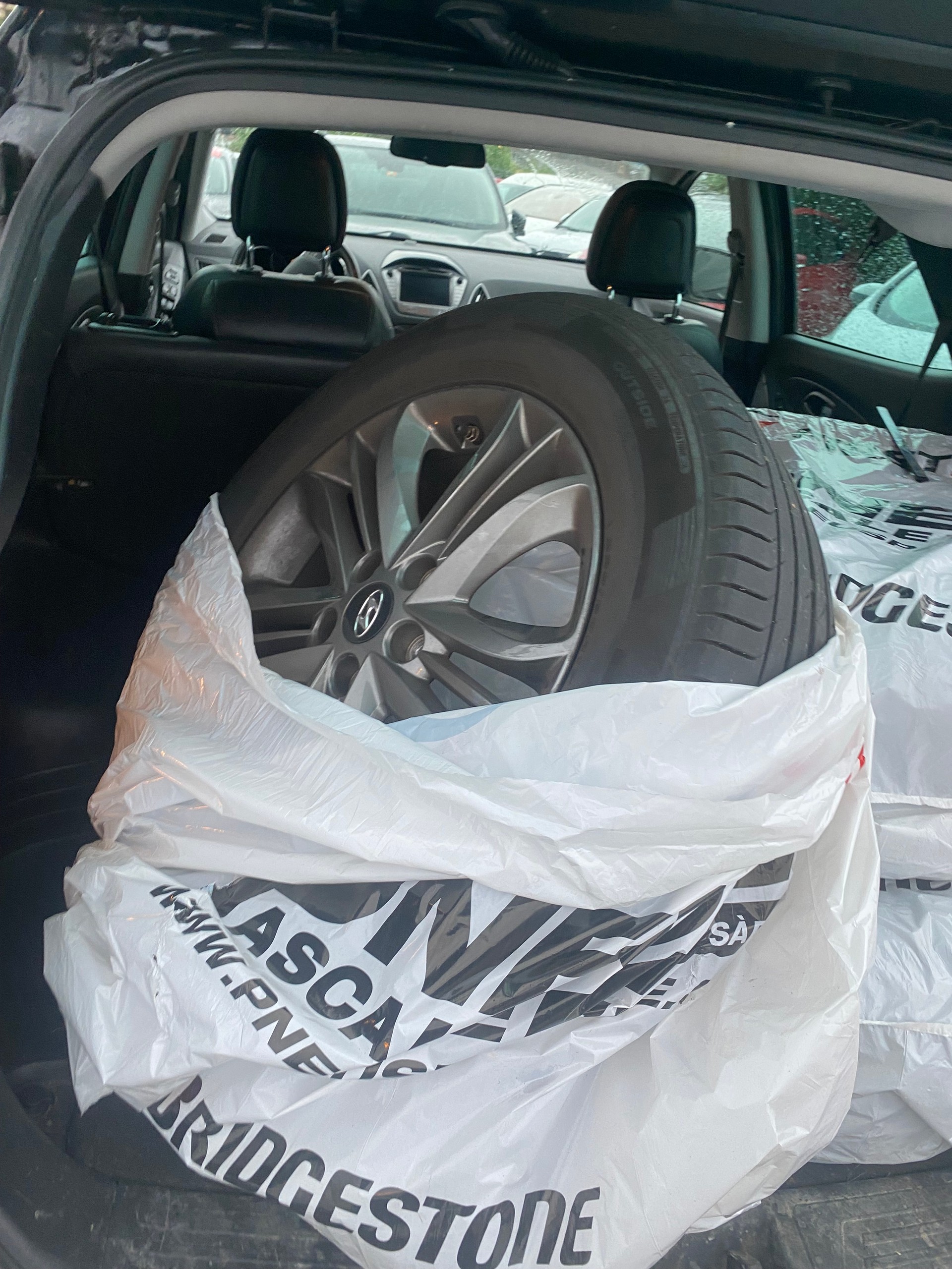 HYUNDAI iX 35 2.0 CRDi Style 2WD-image-1