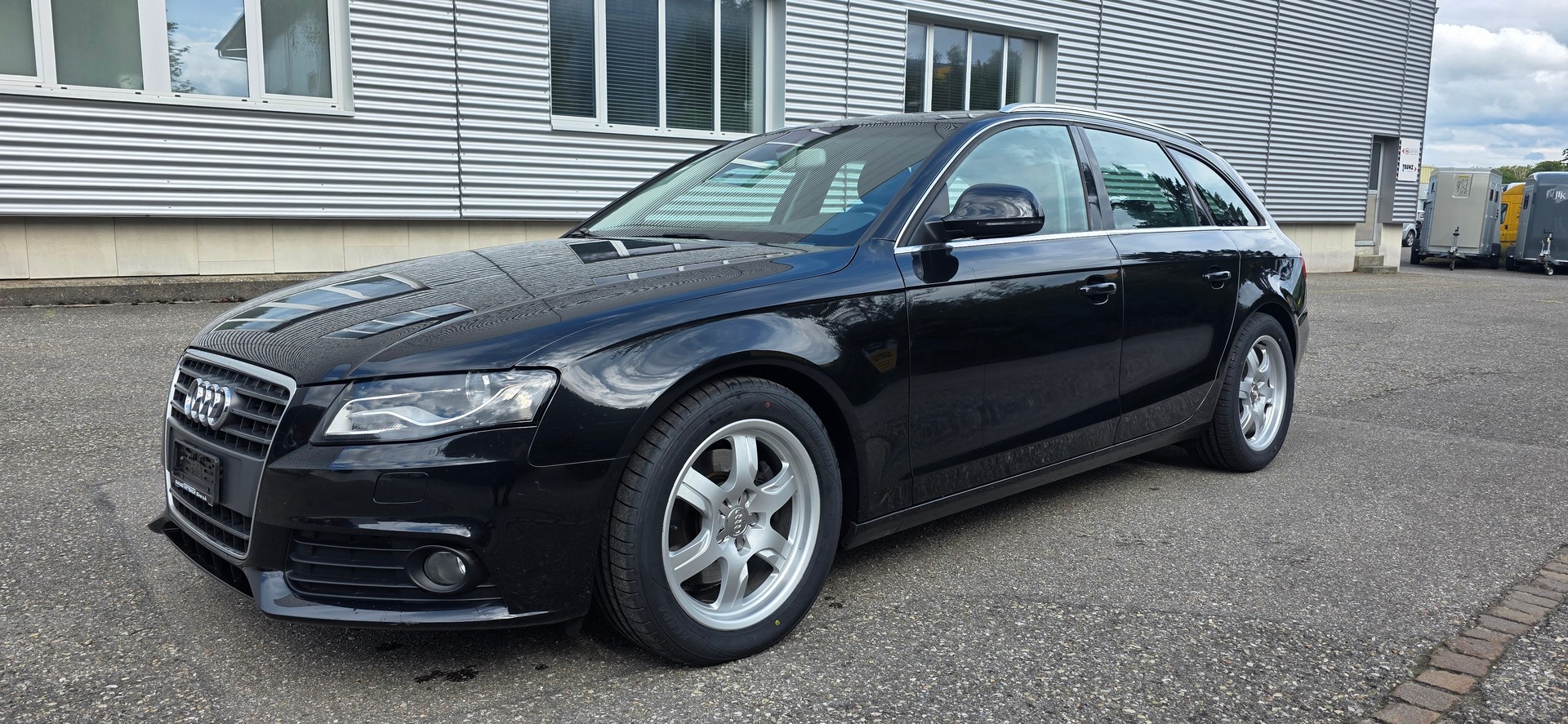 AUDI A4 Avant 1.8 TFSI multitronic-image-0