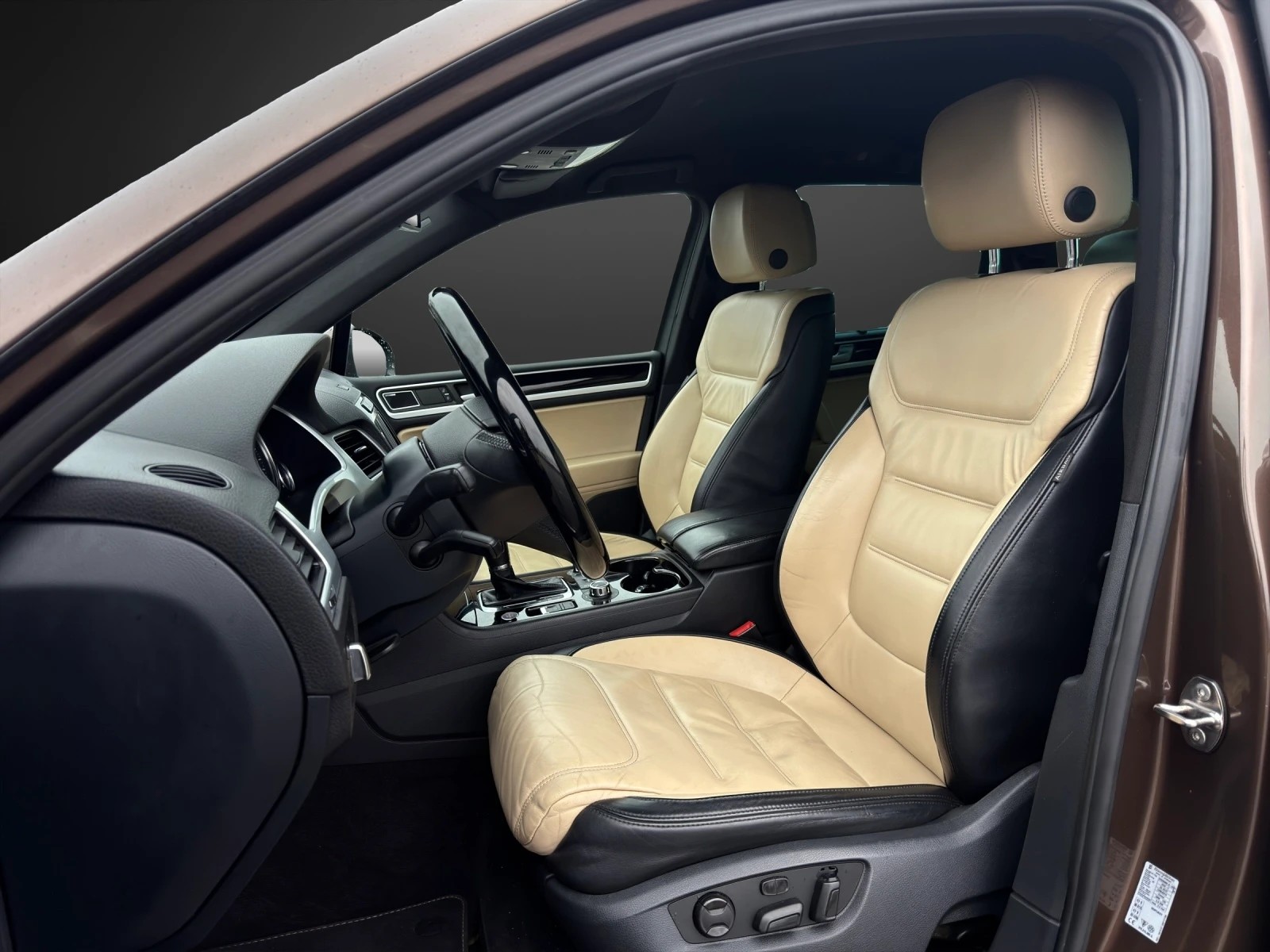 VW Touareg 3.0 TDI BlueMotion Technology Tiptronic-image-6