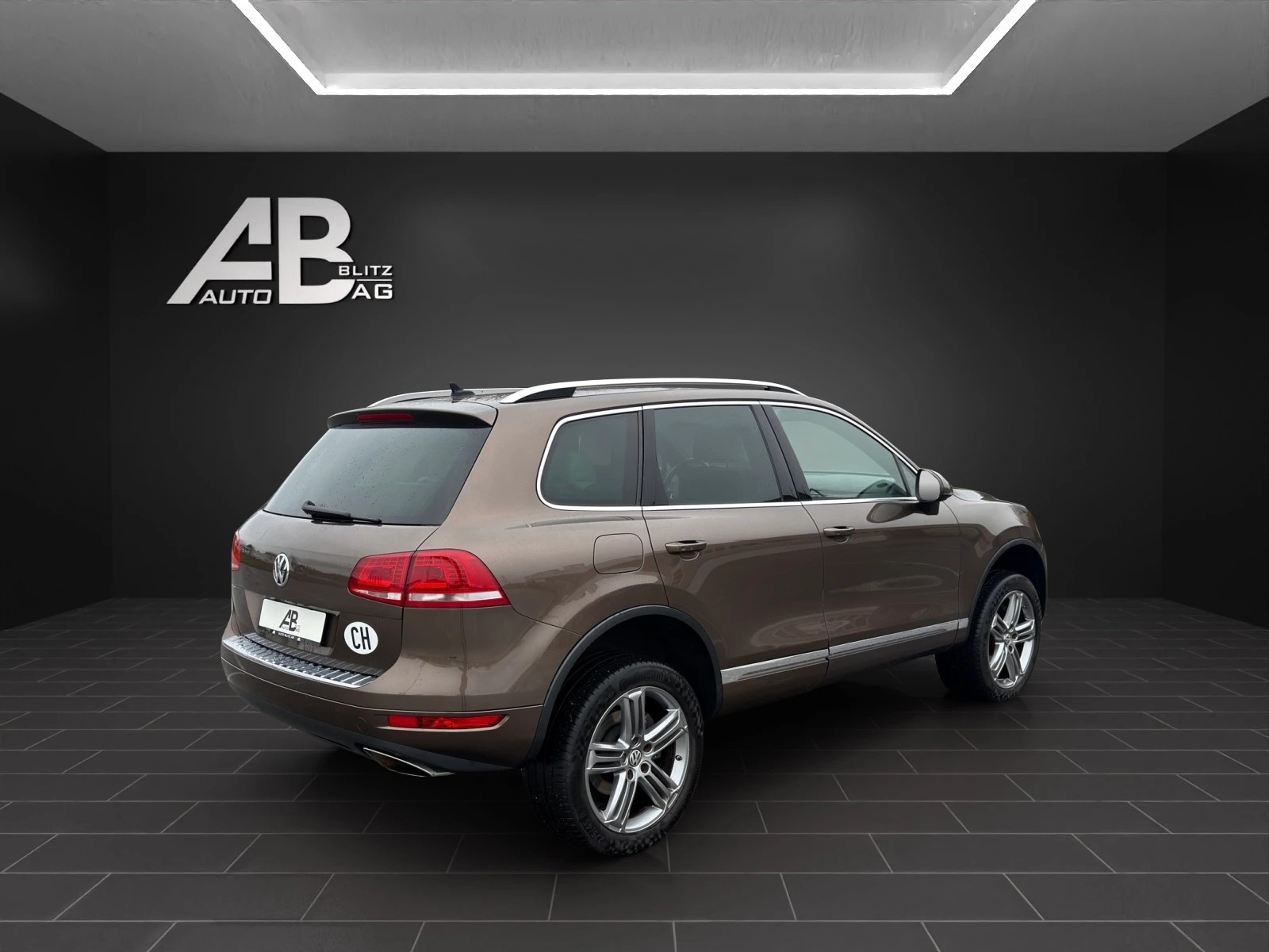 VW Touareg 3.0 TDI BlueMotion Technology Tiptronic-image-4