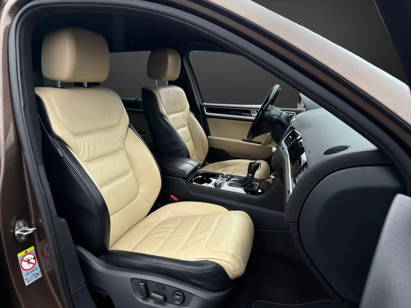 VW Touareg 3.0 TDI BlueMotion Technology Tiptronic-image-8