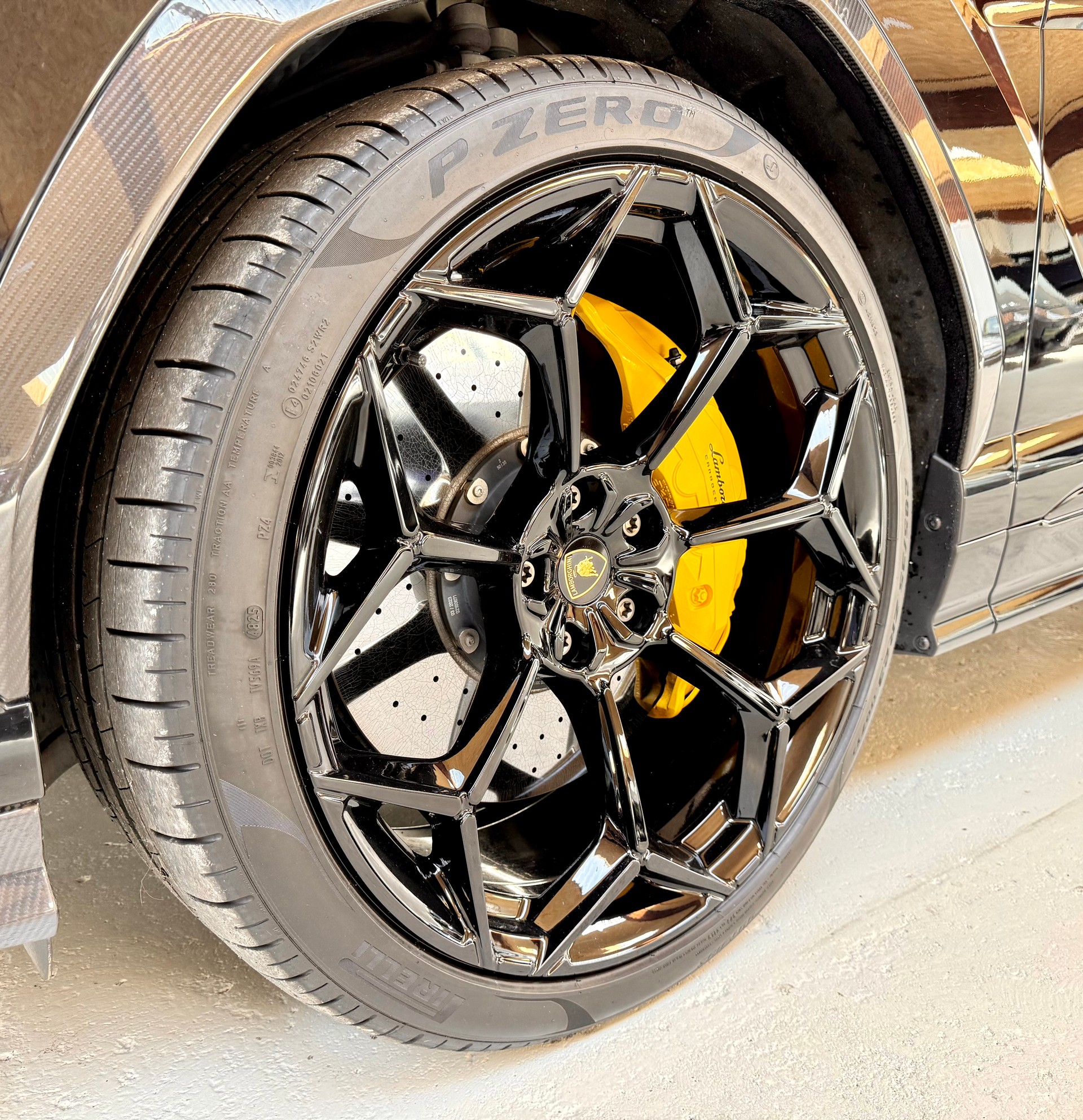 LAMBORGHINI Performante “60 anniversario“-image-5