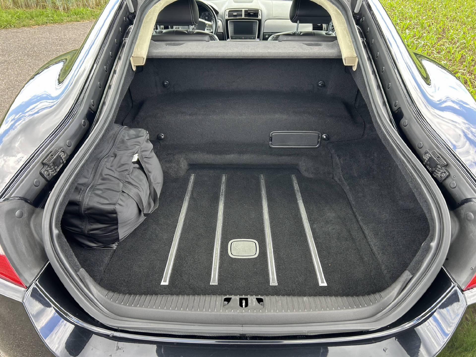 JAGUAR XKR Coupé 4.2 V8-image-8