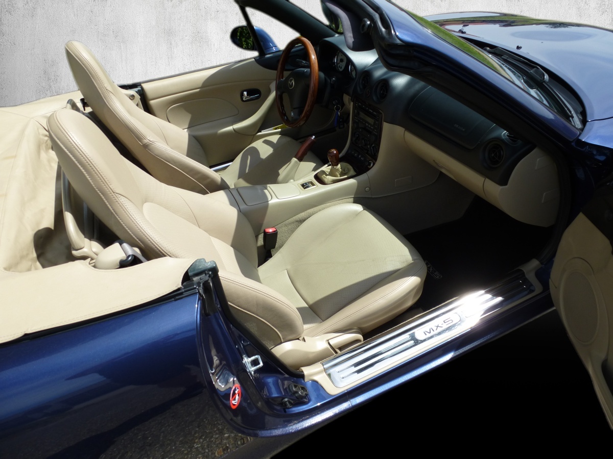 MAZDA MX-5 1.8i-16 Tradition Youngster-image-8