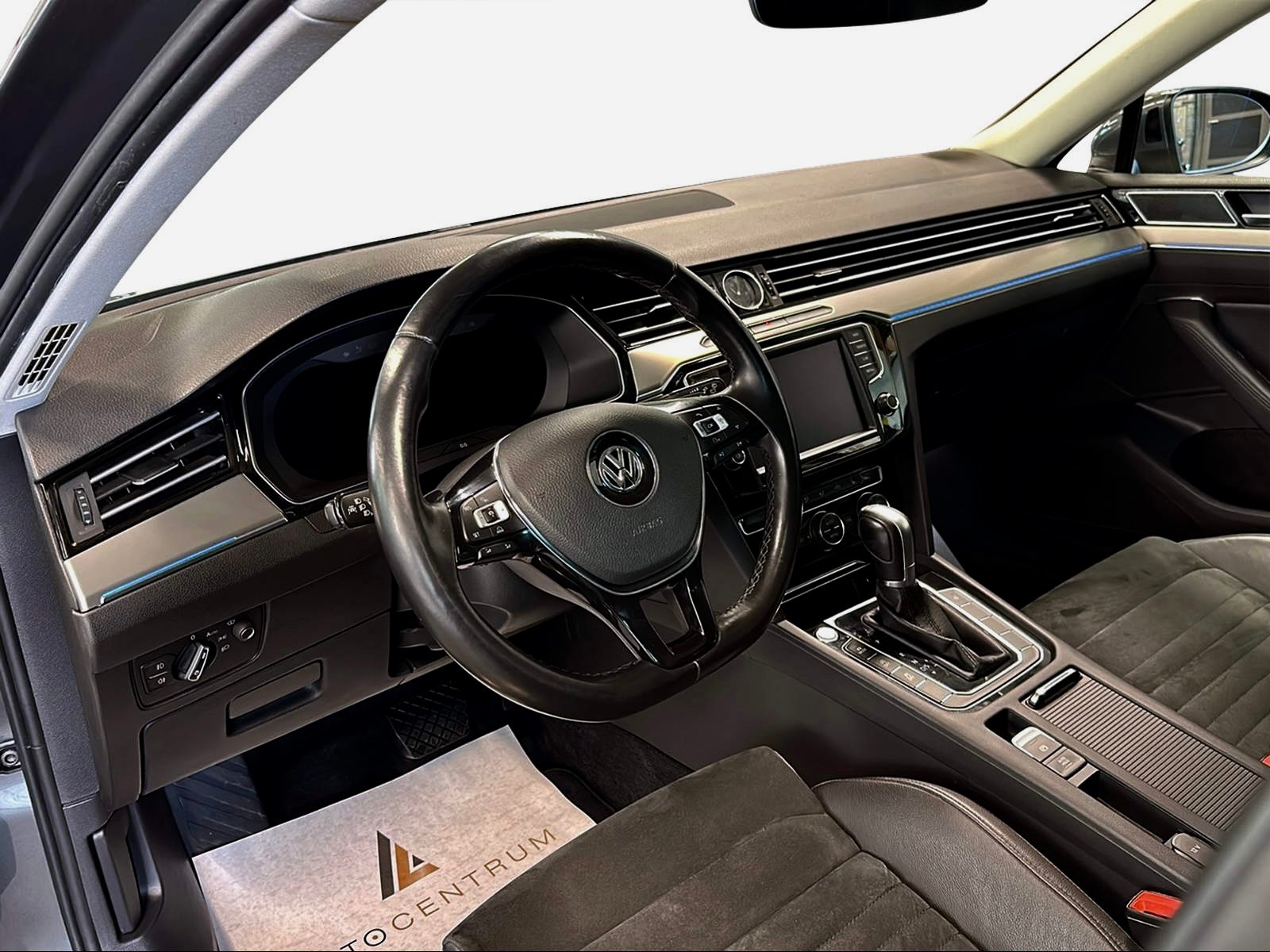 VW Passat Variant 2.0 TDI BMT High. DSG 4Motion-showroom-element-1