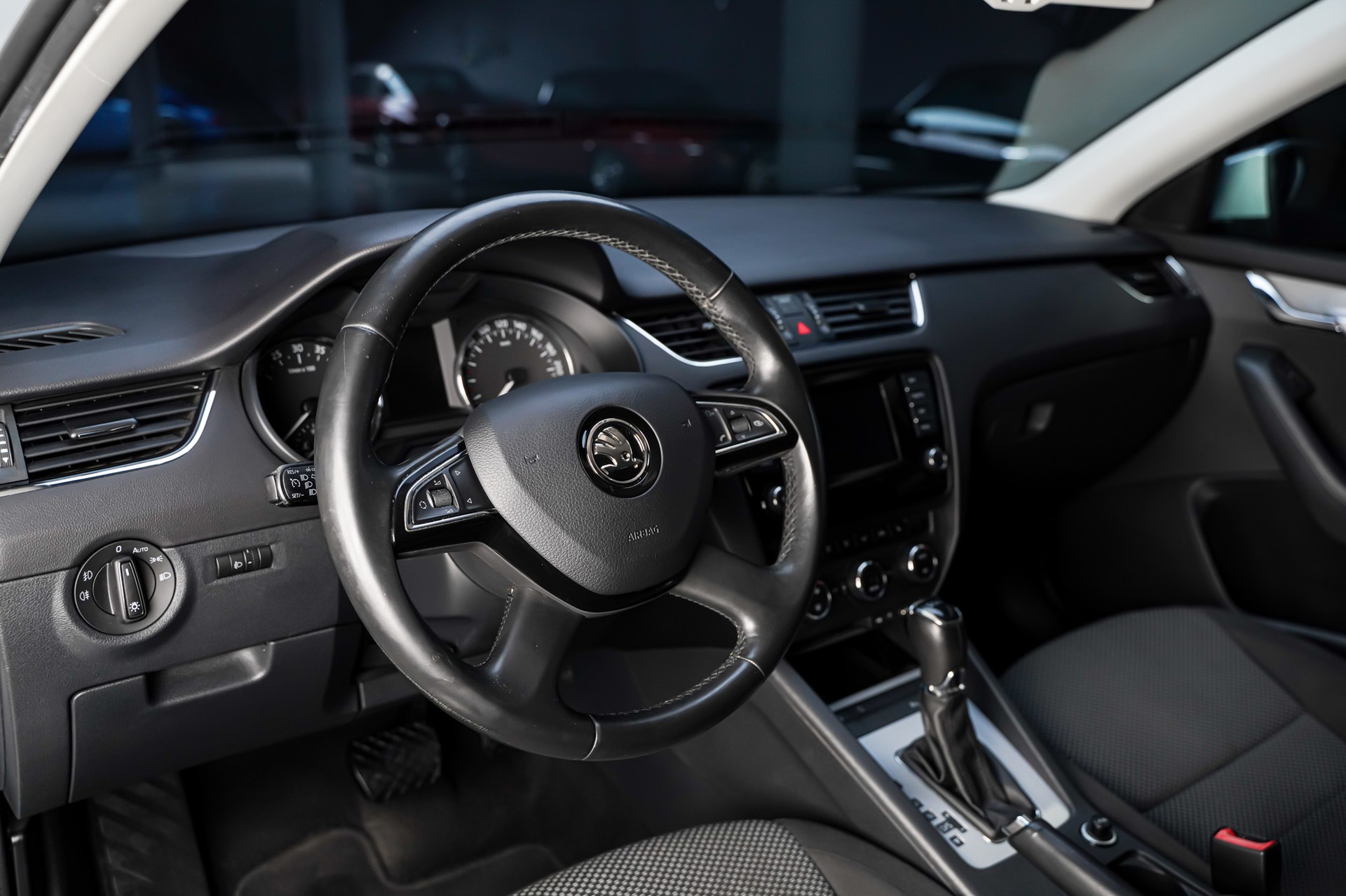 SKODA Octavia Combi 1.6 TDI Ambition DSG-image-7