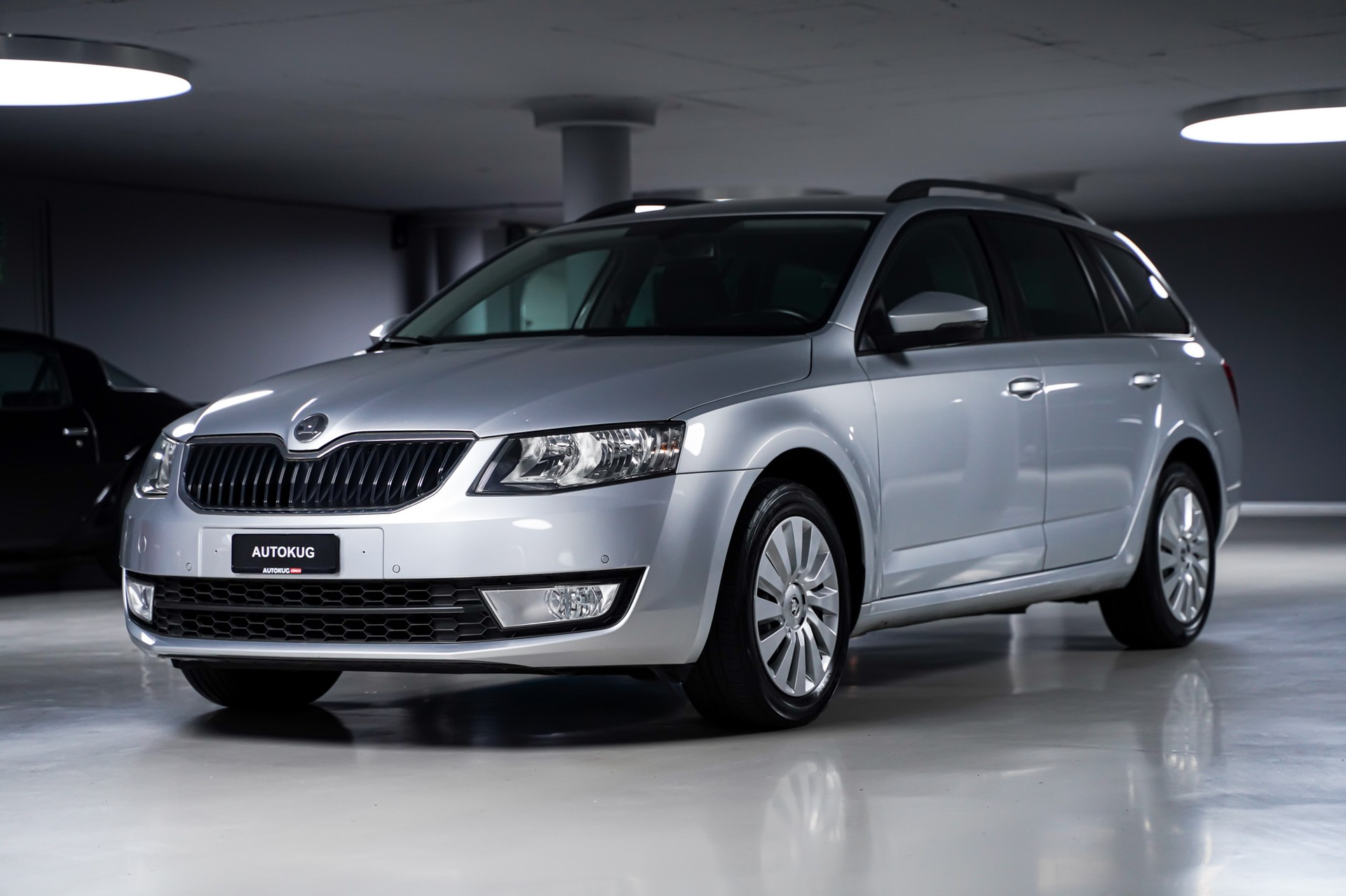 SKODA Octavia Combi 1.6 TDI Ambition DSG-image-0