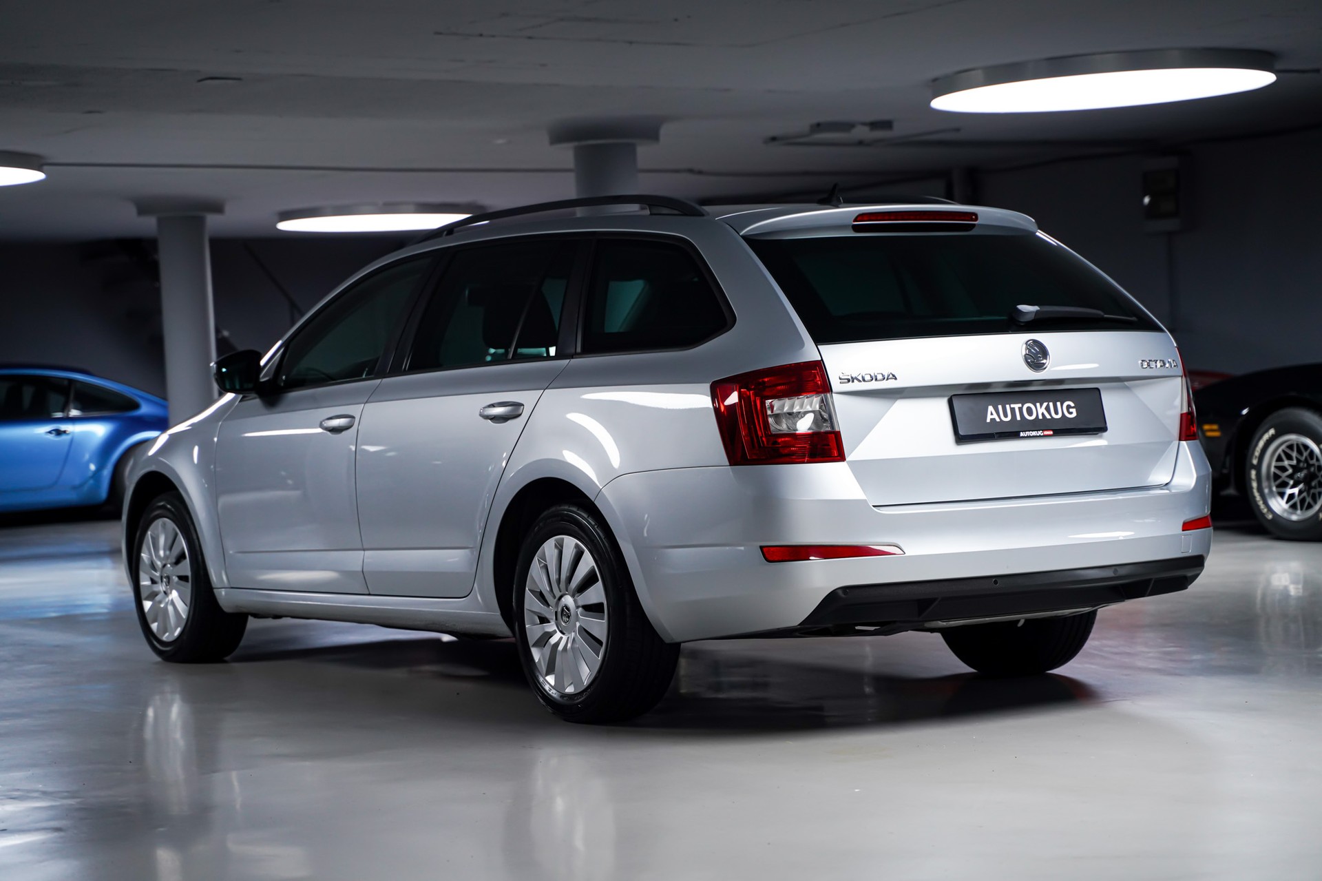 SKODA Octavia Combi 1.6 TDI Ambition DSG-image-5