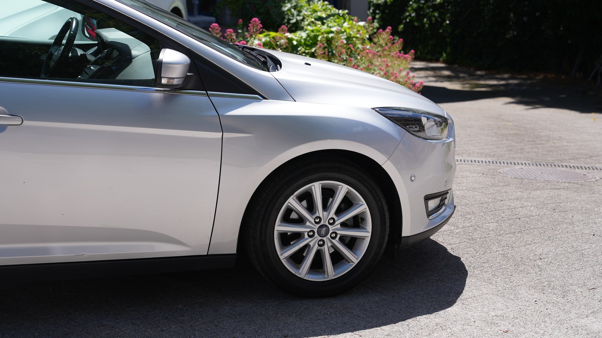 FORD Focus 1.0 SCTi Titanium-image-10
