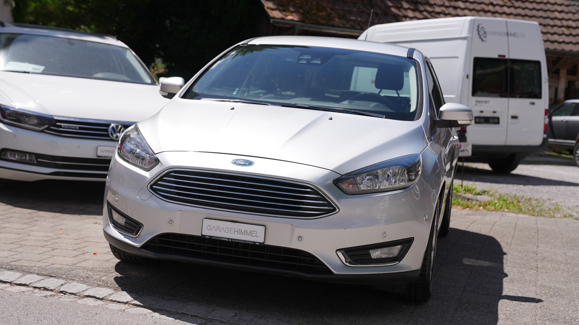 FORD Focus 1.0 SCTi Titanium-image-1