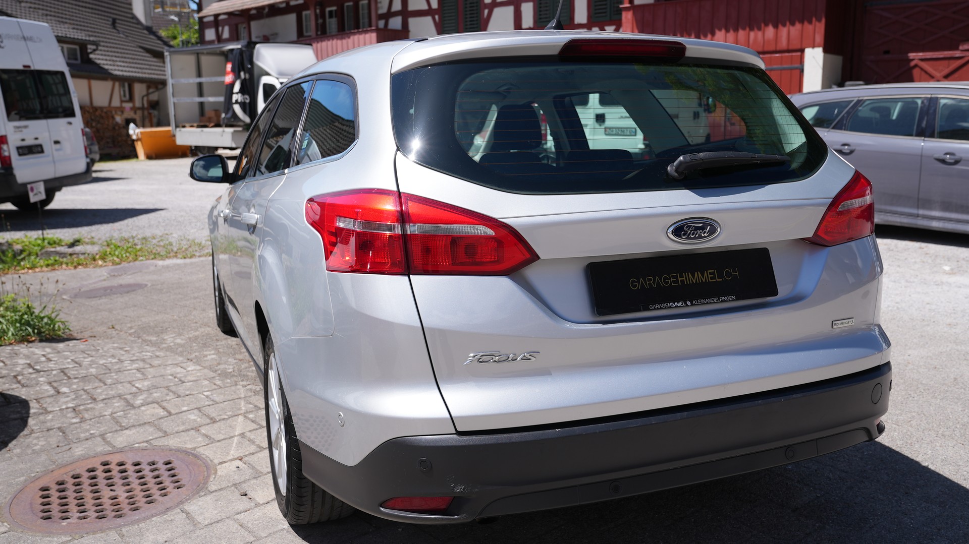 FORD Focus 1.0 SCTi Titanium-image-9
