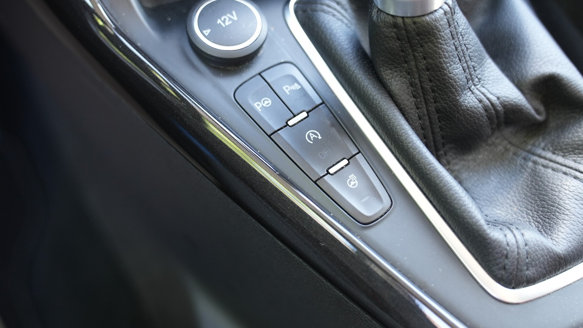 FORD Focus 1.0 SCTi Titanium-image-6