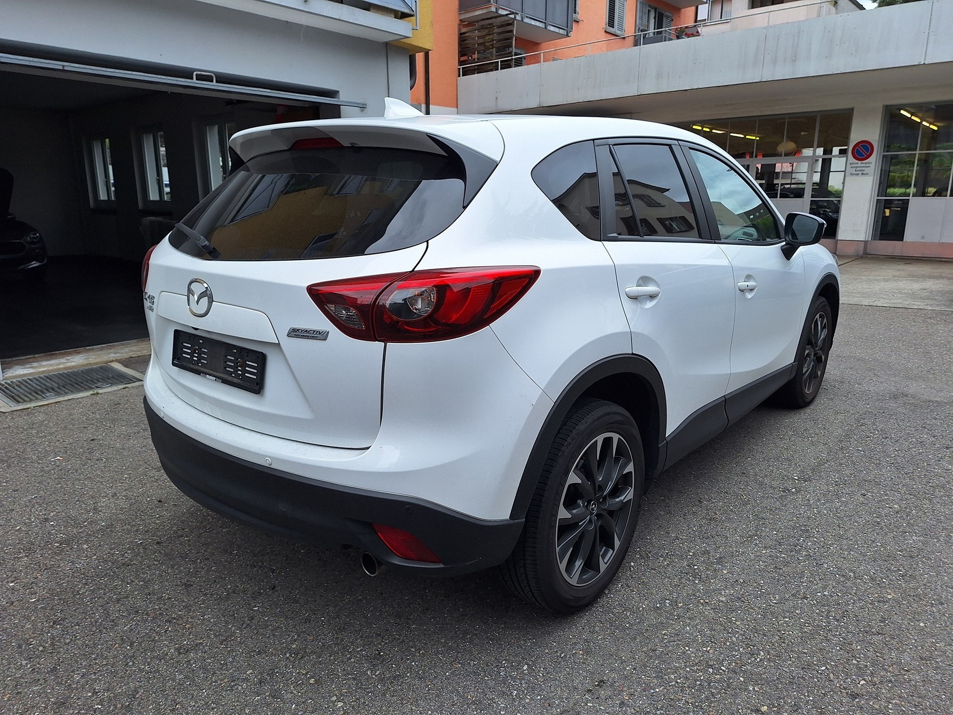 MAZDA CX-5 2.5 Revolution AWD Skyactive-G Automatic-image-3